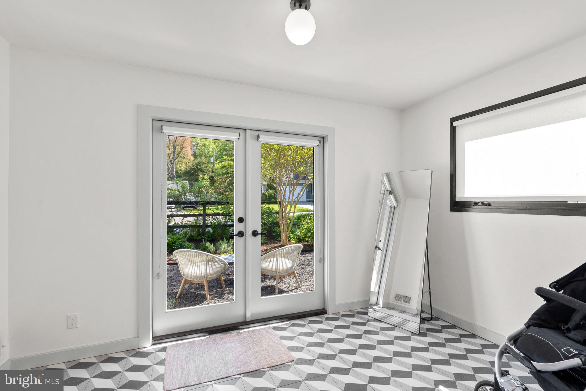 SHIRLEY WOODS - Residential