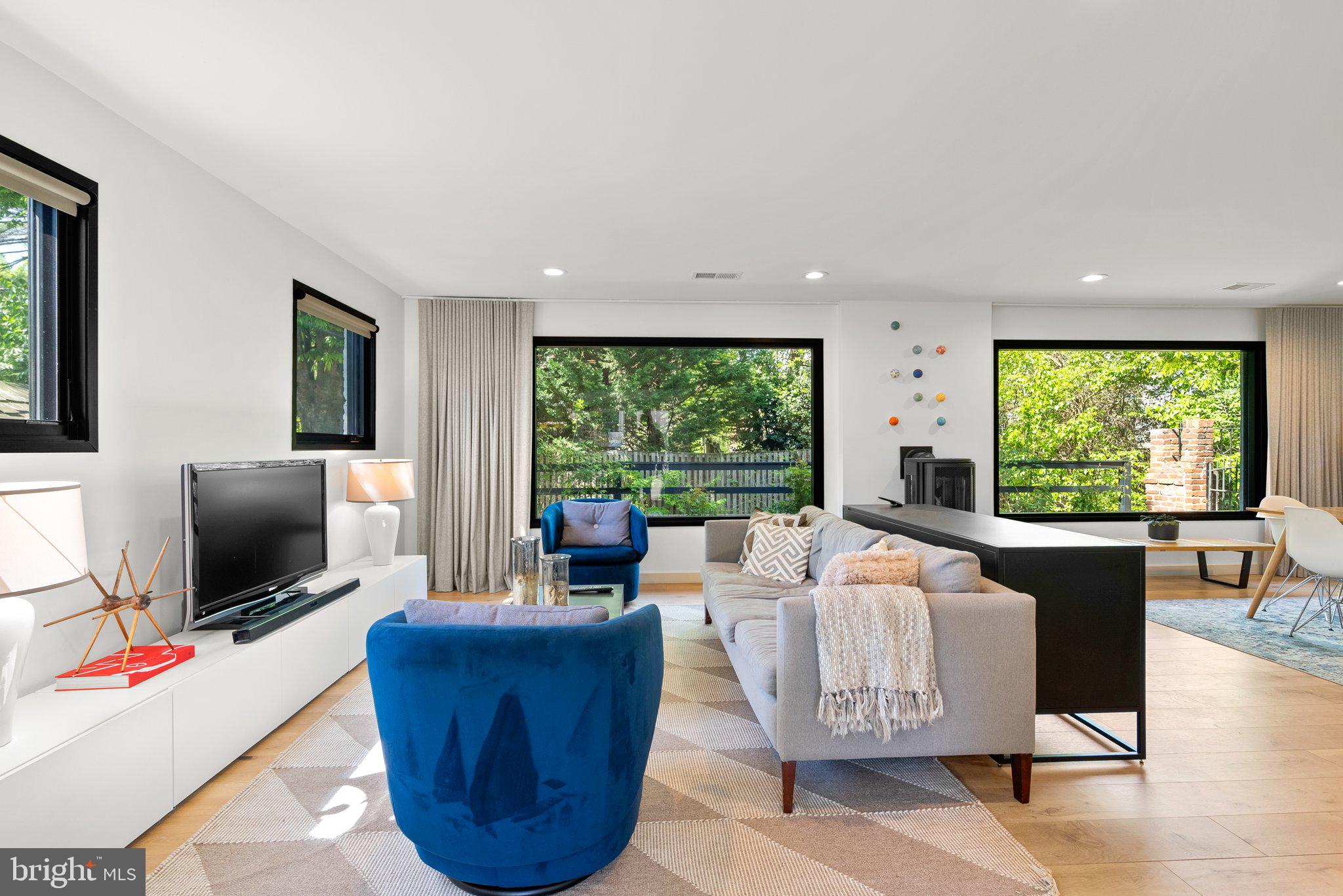 SHIRLEY WOODS - Residential