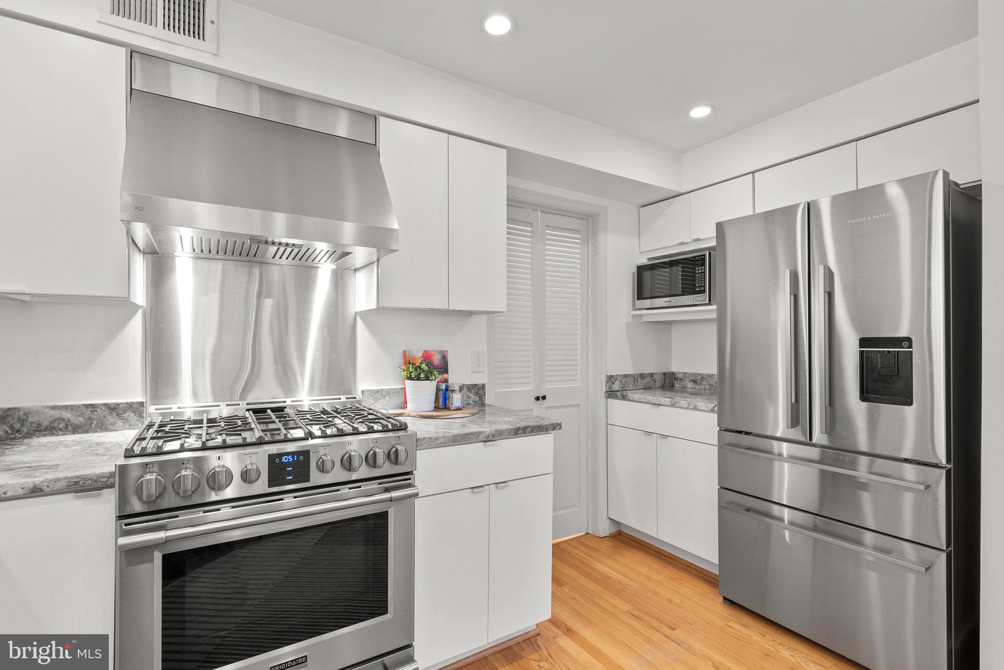 SHIRLEY WOODS - Residential