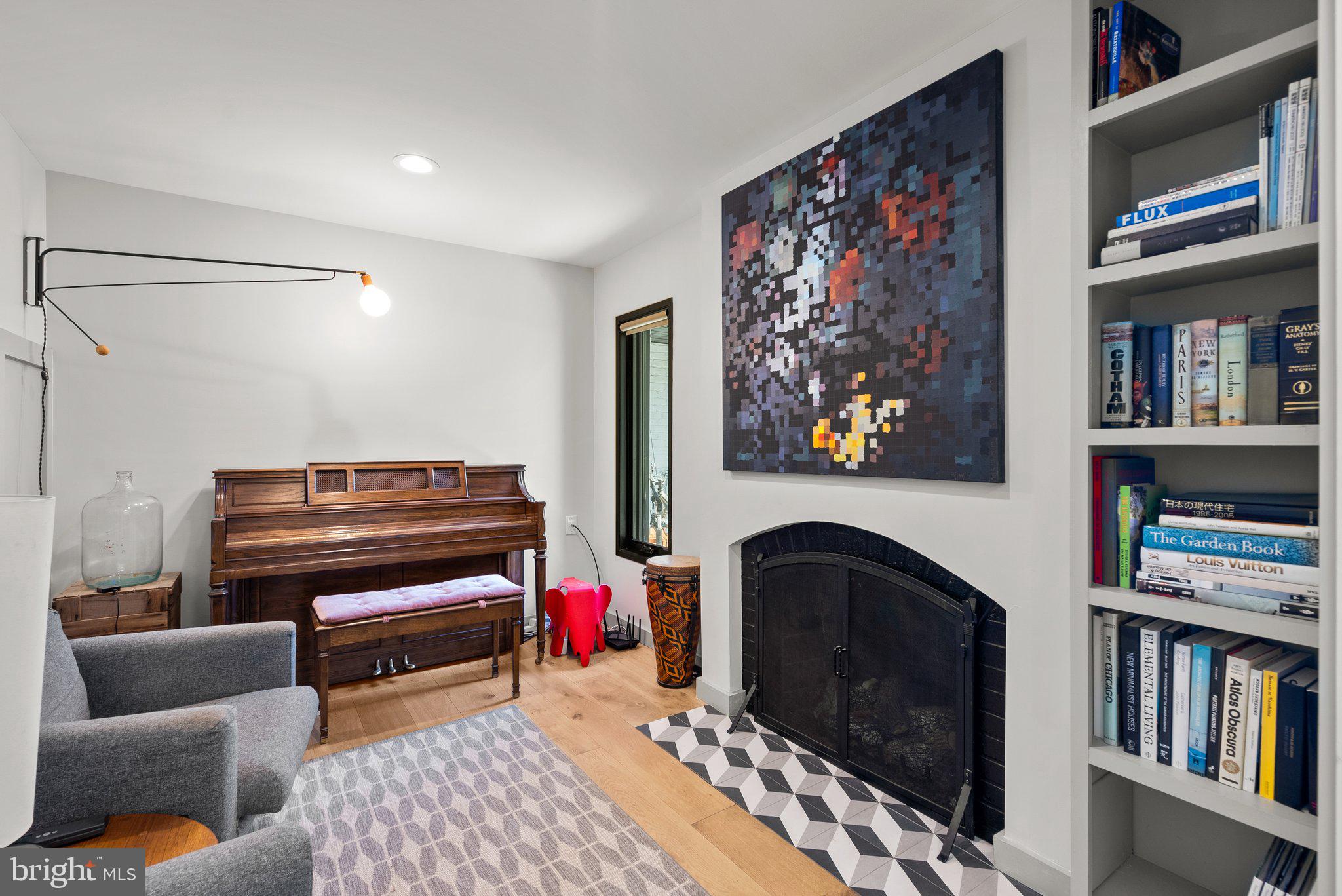 SHIRLEY WOODS - Residential