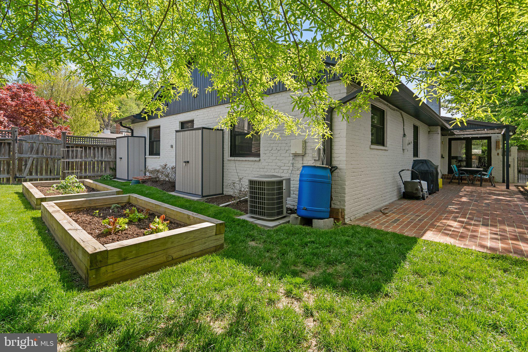 SHIRLEY WOODS - Residential