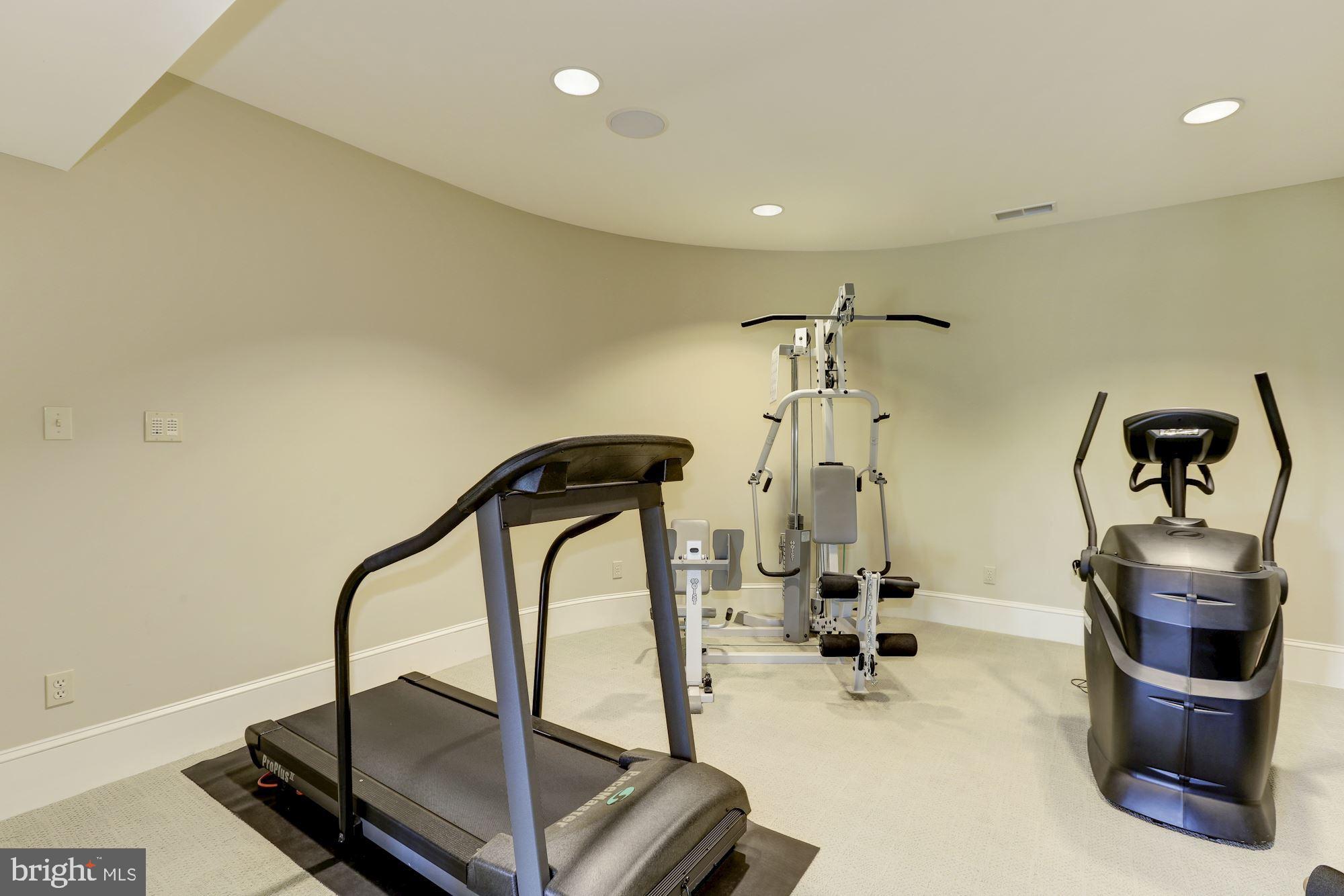 MERRY GO ROUND FARM - Residential