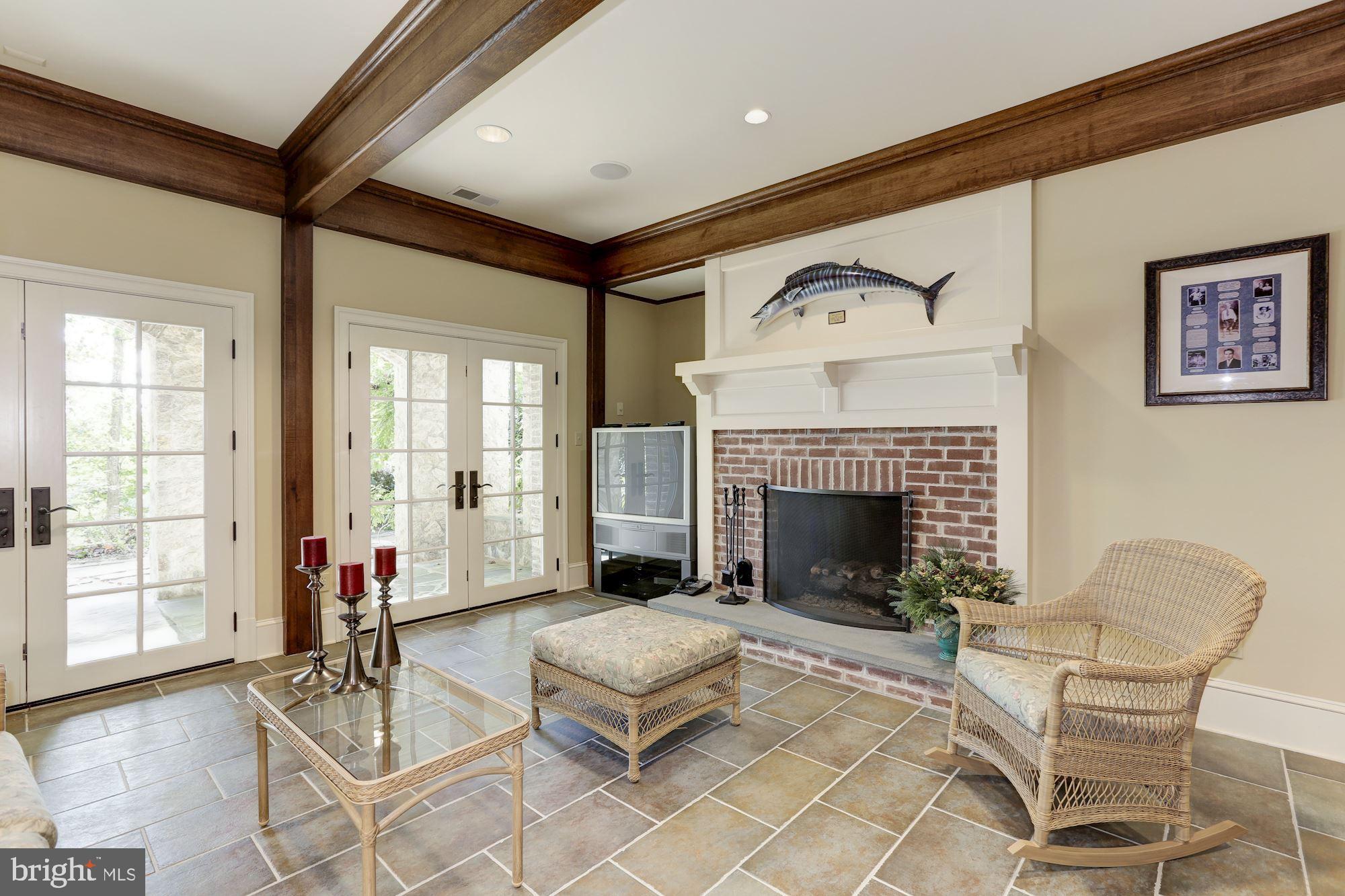 MERRY GO ROUND FARM - Residential