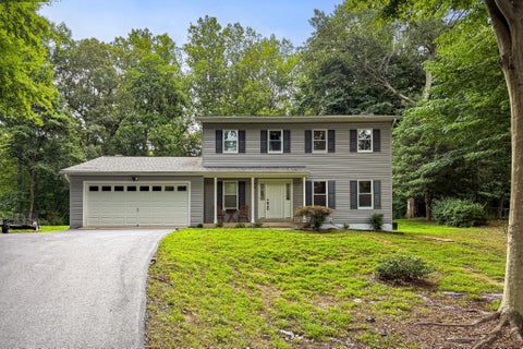 Photo of 11547 Arrington Court, MANASSAS, VA 20111 (MLS # VAPW2125156)