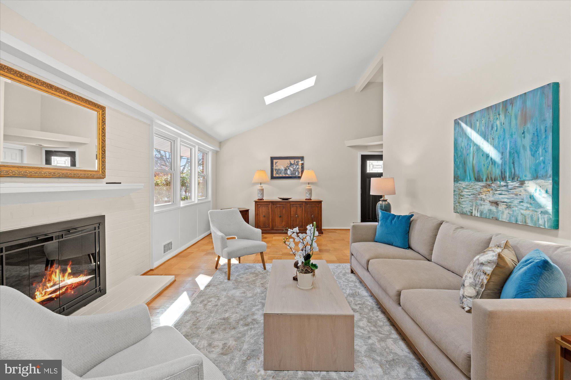 WAYNEWOOD - Residential