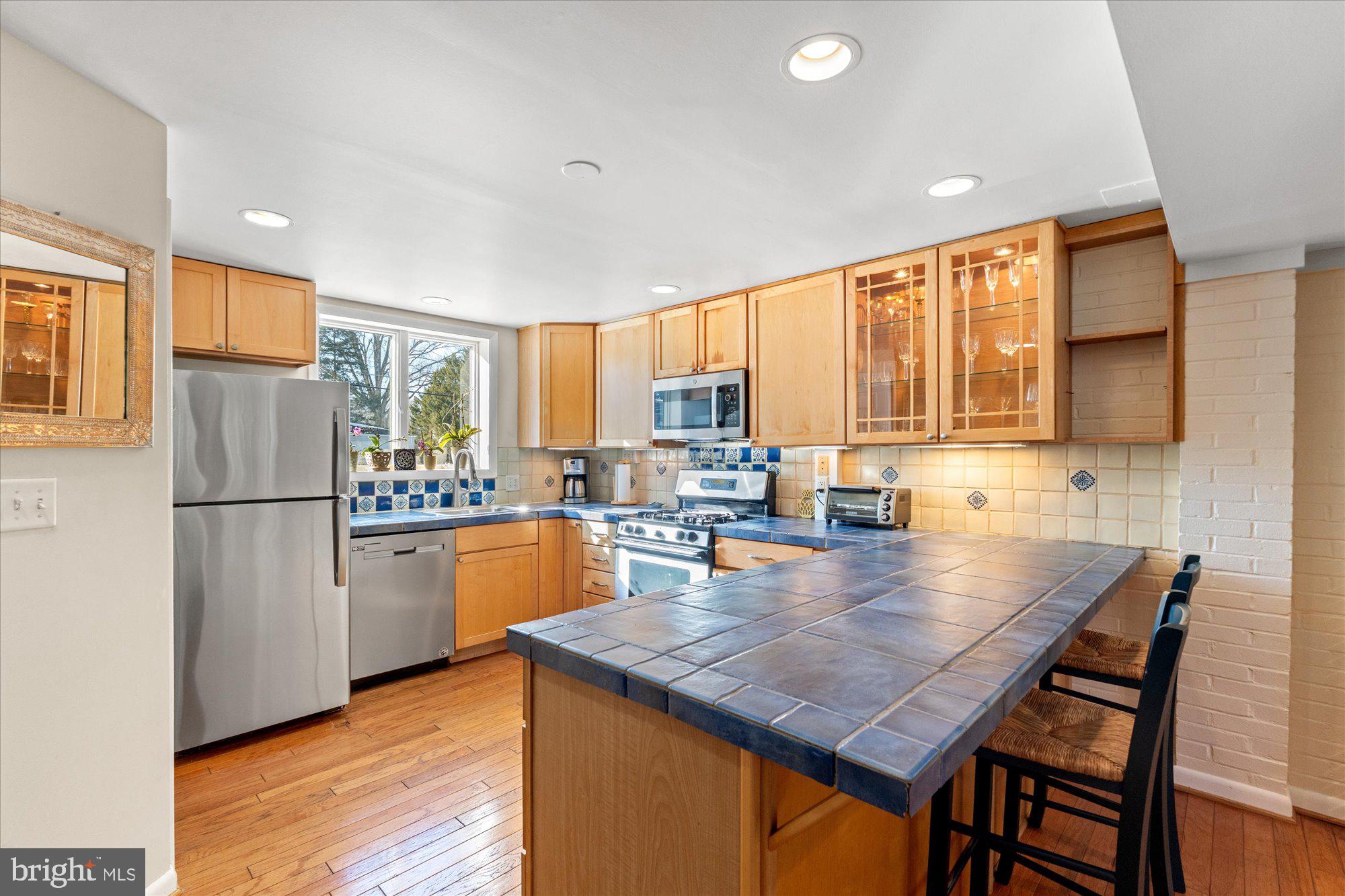 WAYNEWOOD - Residential