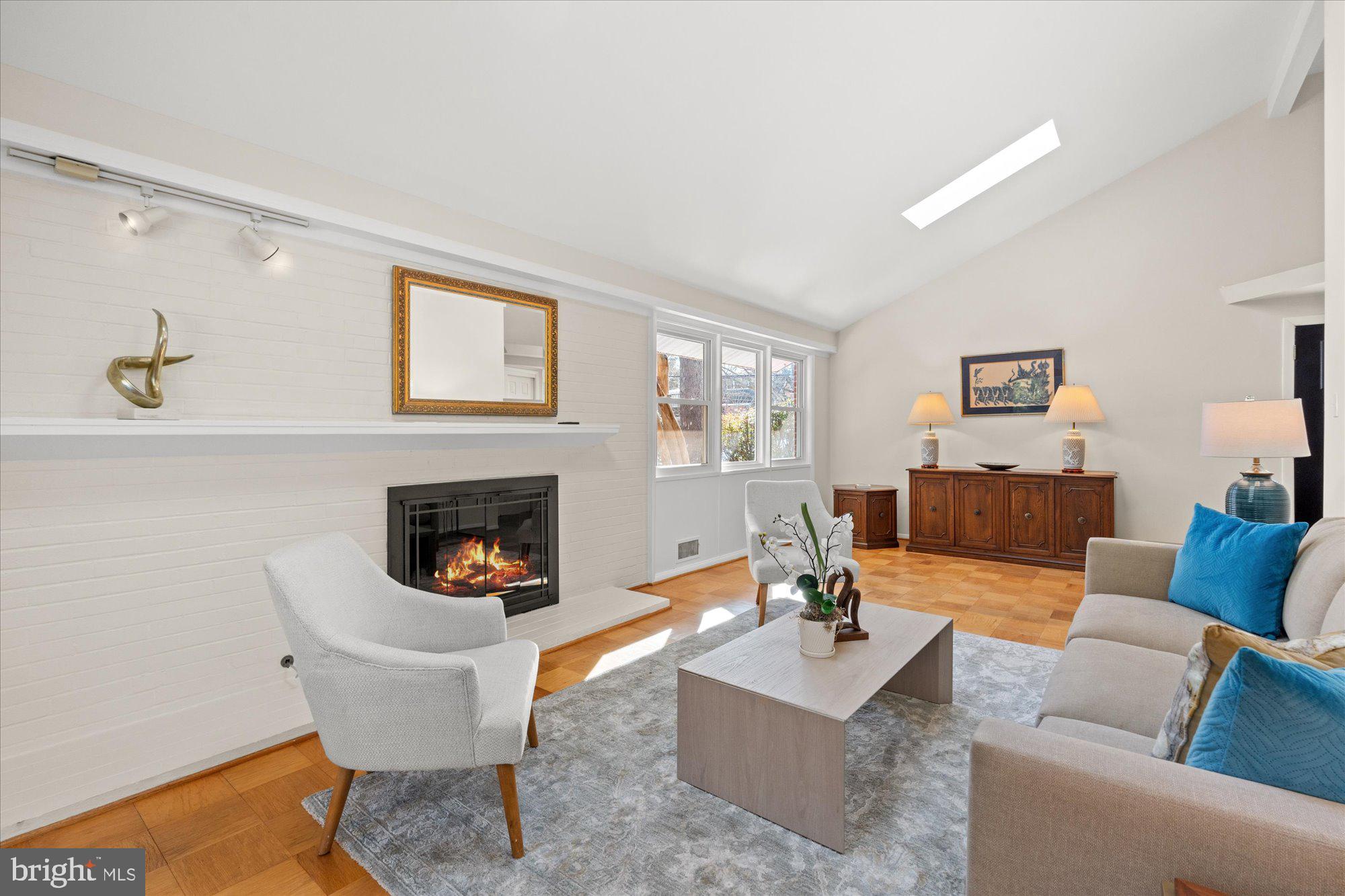 WAYNEWOOD - Residential