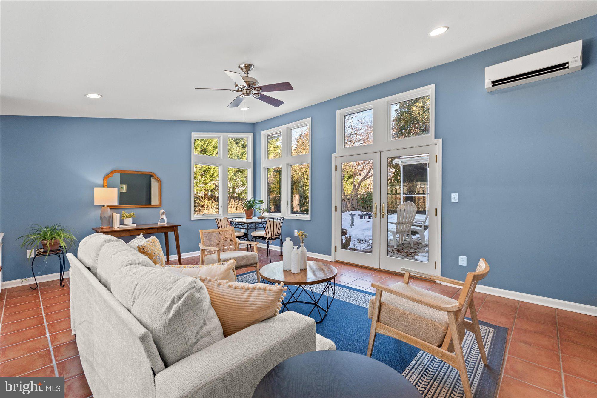 WAYNEWOOD - Residential