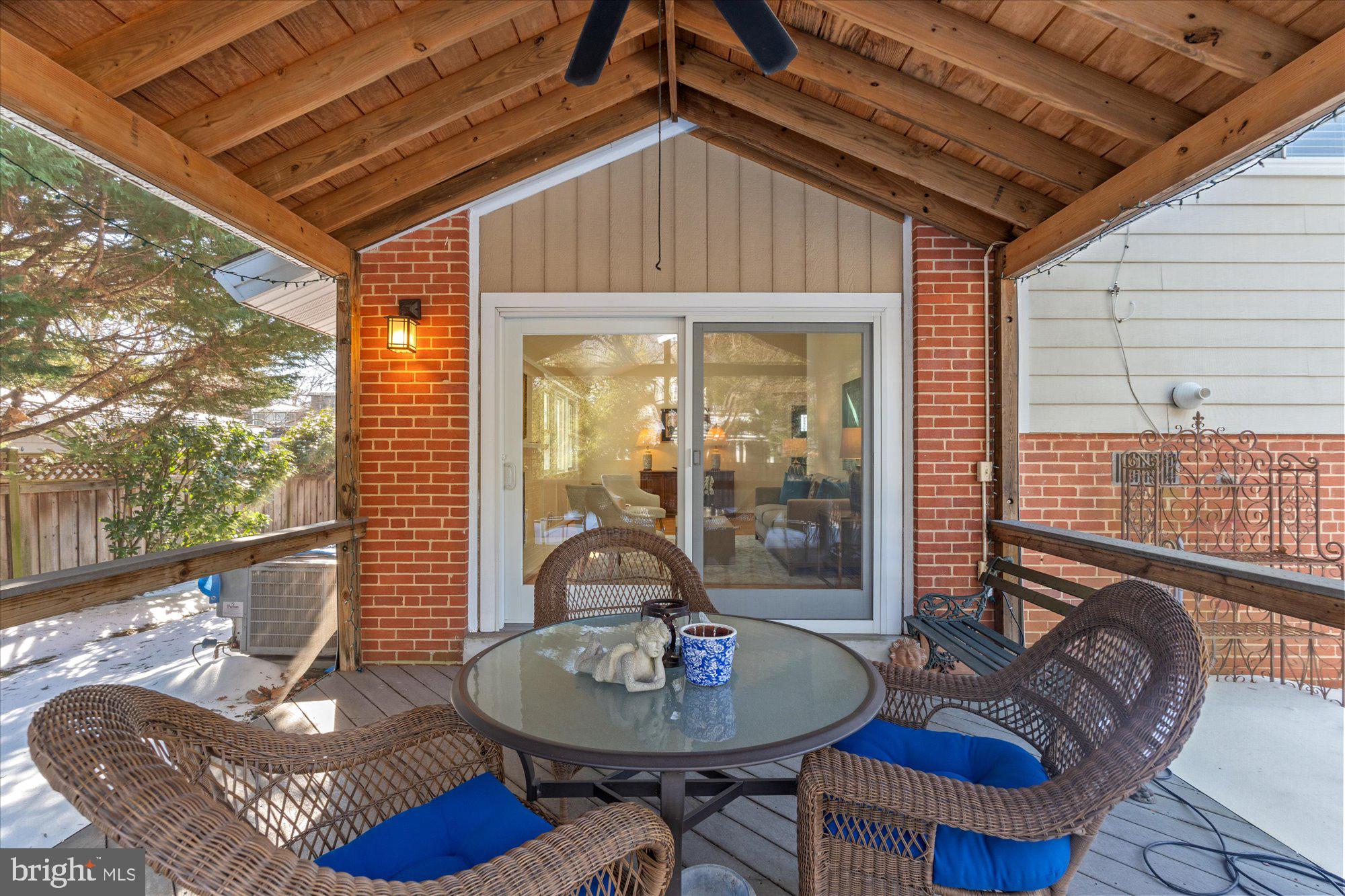 WAYNEWOOD - Residential