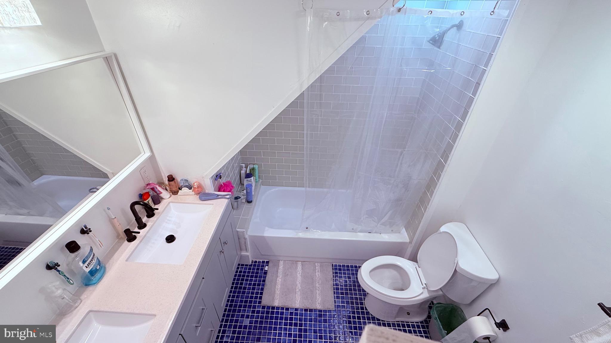 WASHINGTON SQ WEST - Residential