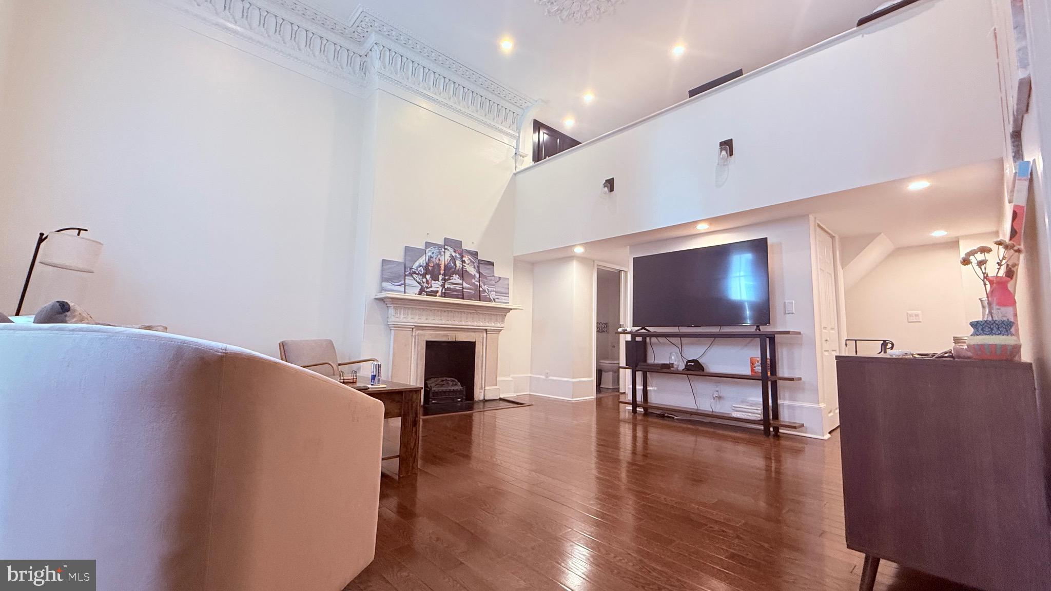 WASHINGTON SQ WEST - Residential