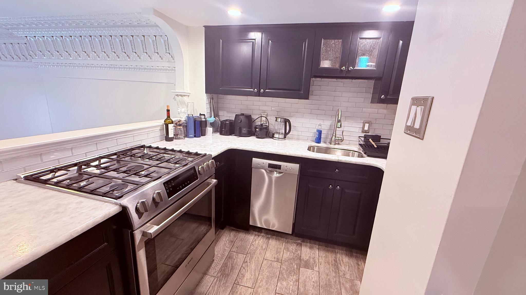 WASHINGTON SQ WEST - Residential