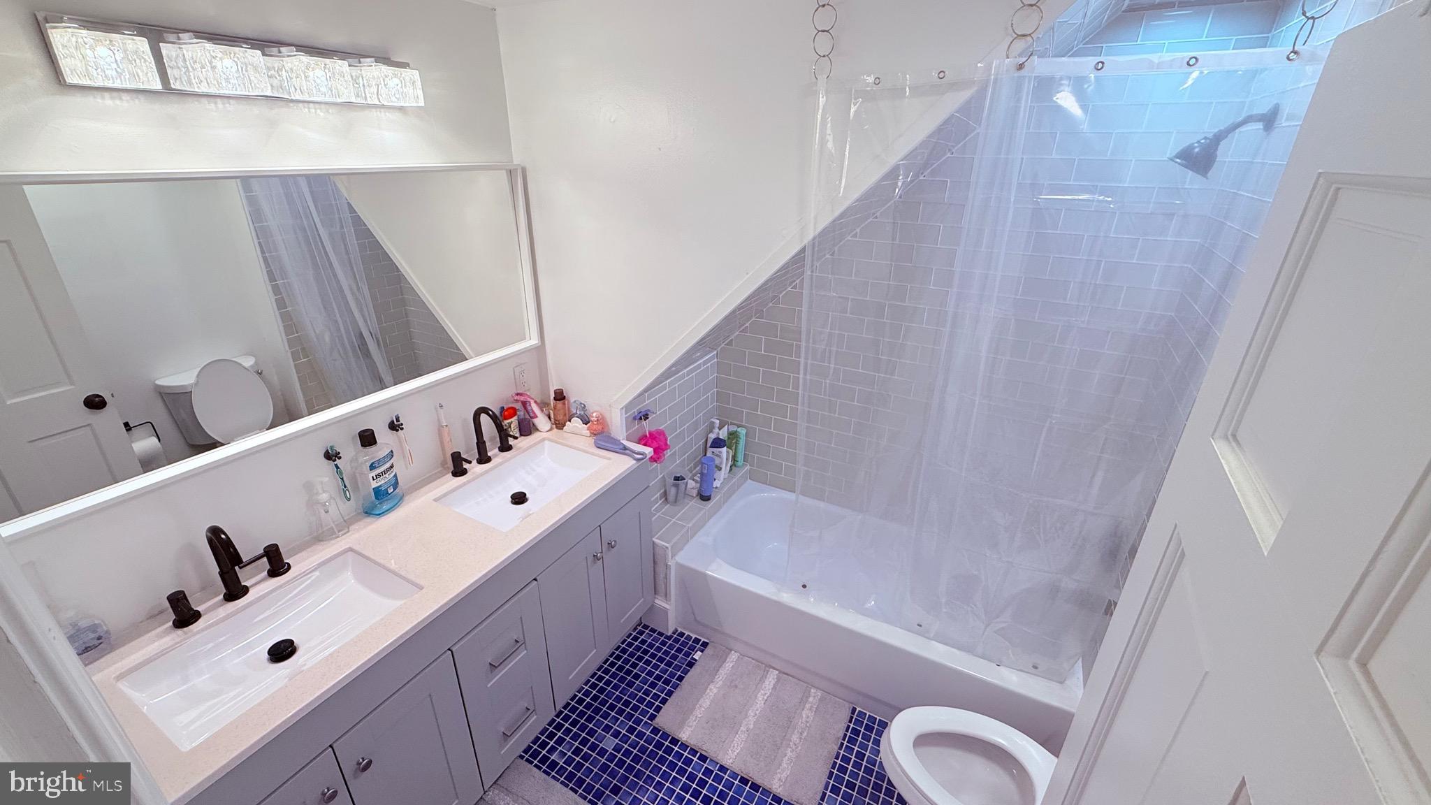 WASHINGTON SQ WEST - Residential