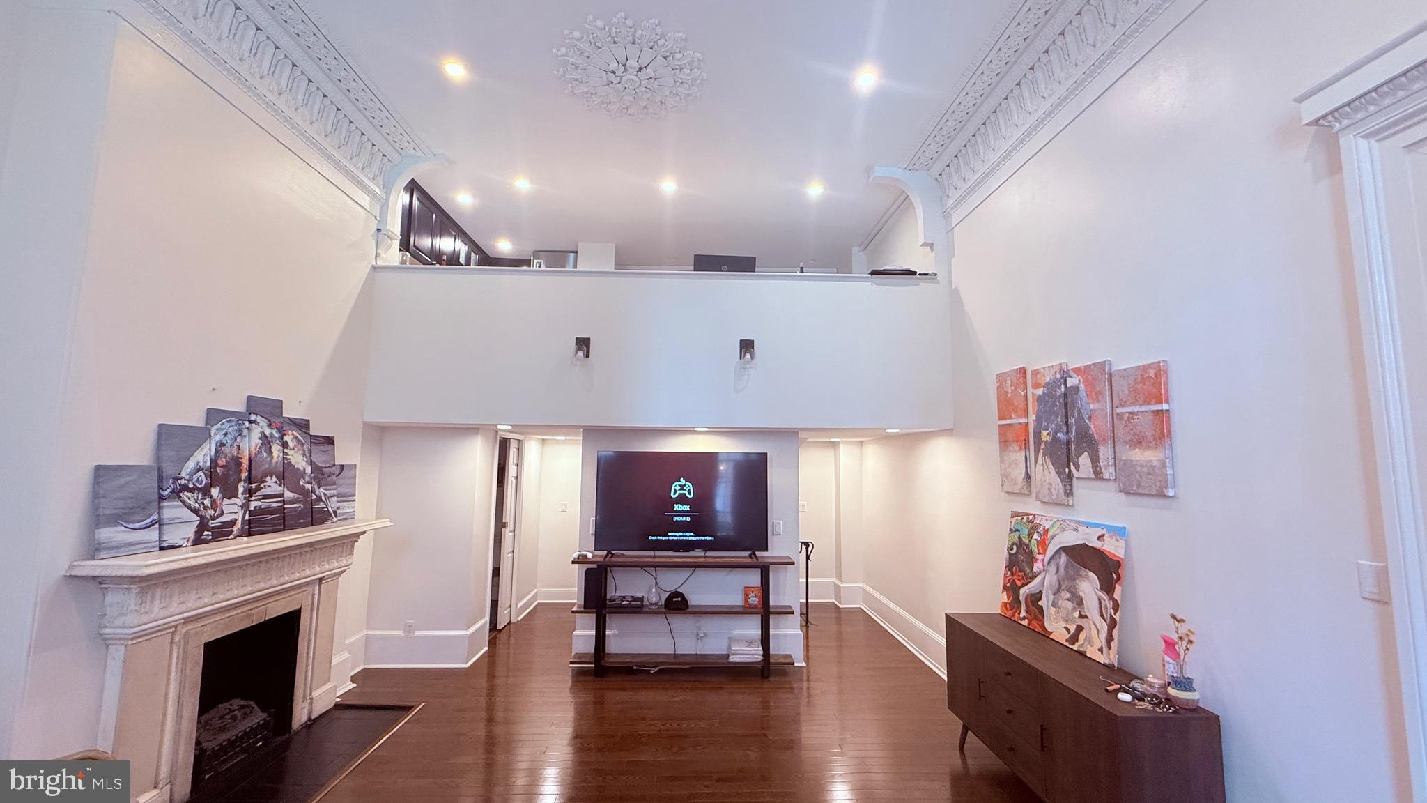 WASHINGTON SQ WEST - Residential