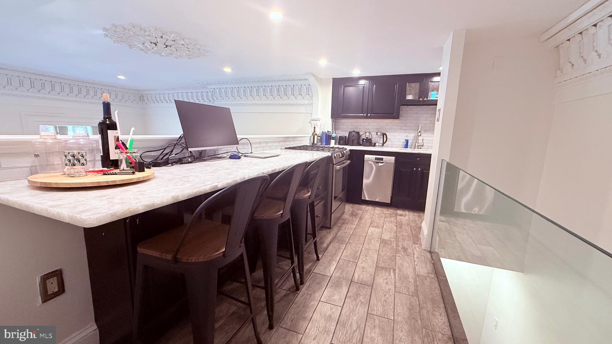 WASHINGTON SQ WEST - Residential