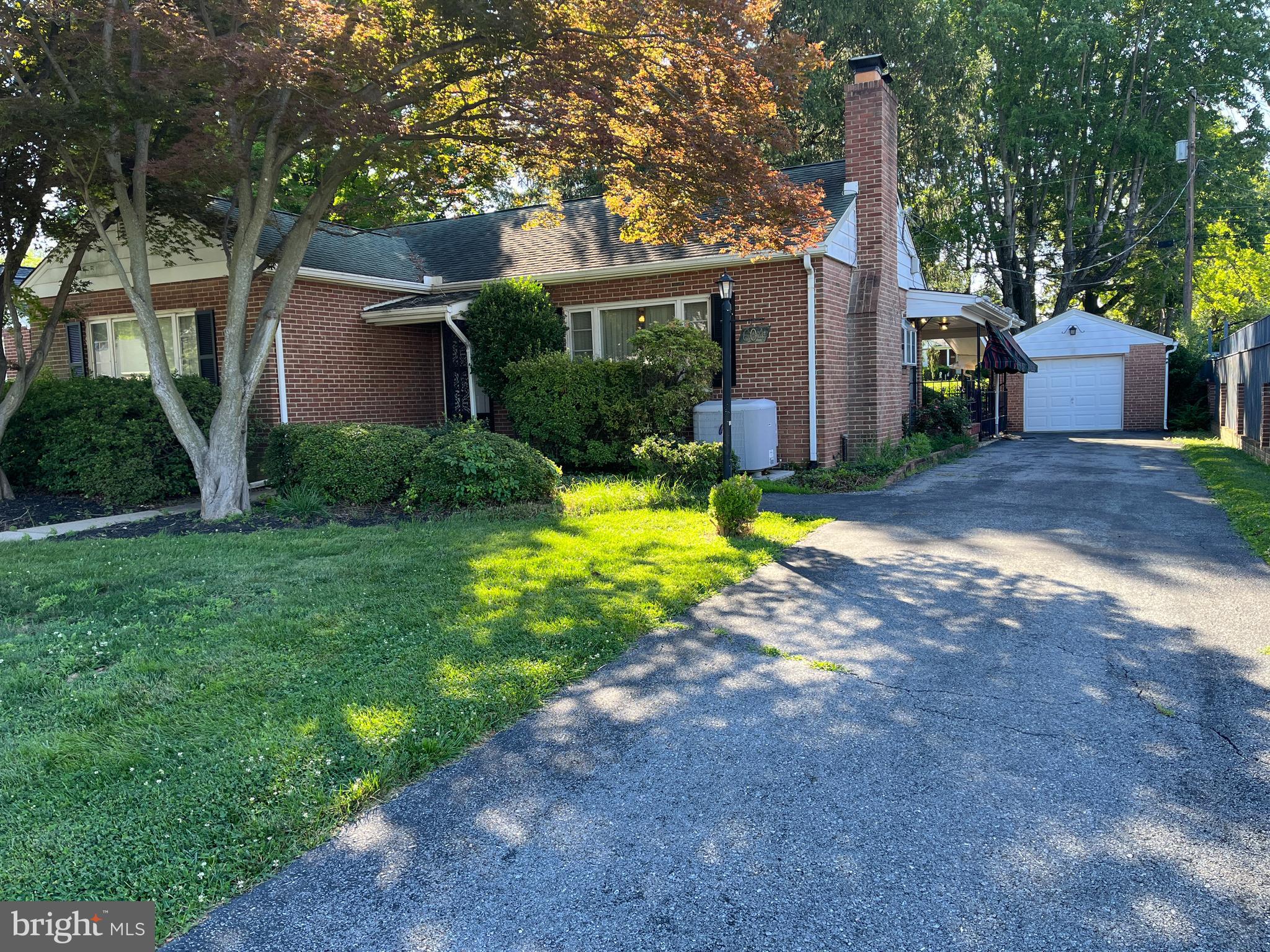 604 GRANT PLACE