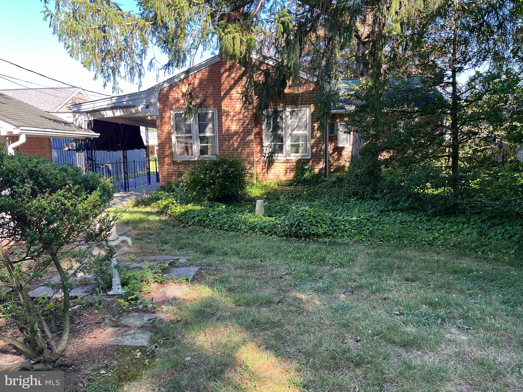 604 GRANT PLACE
