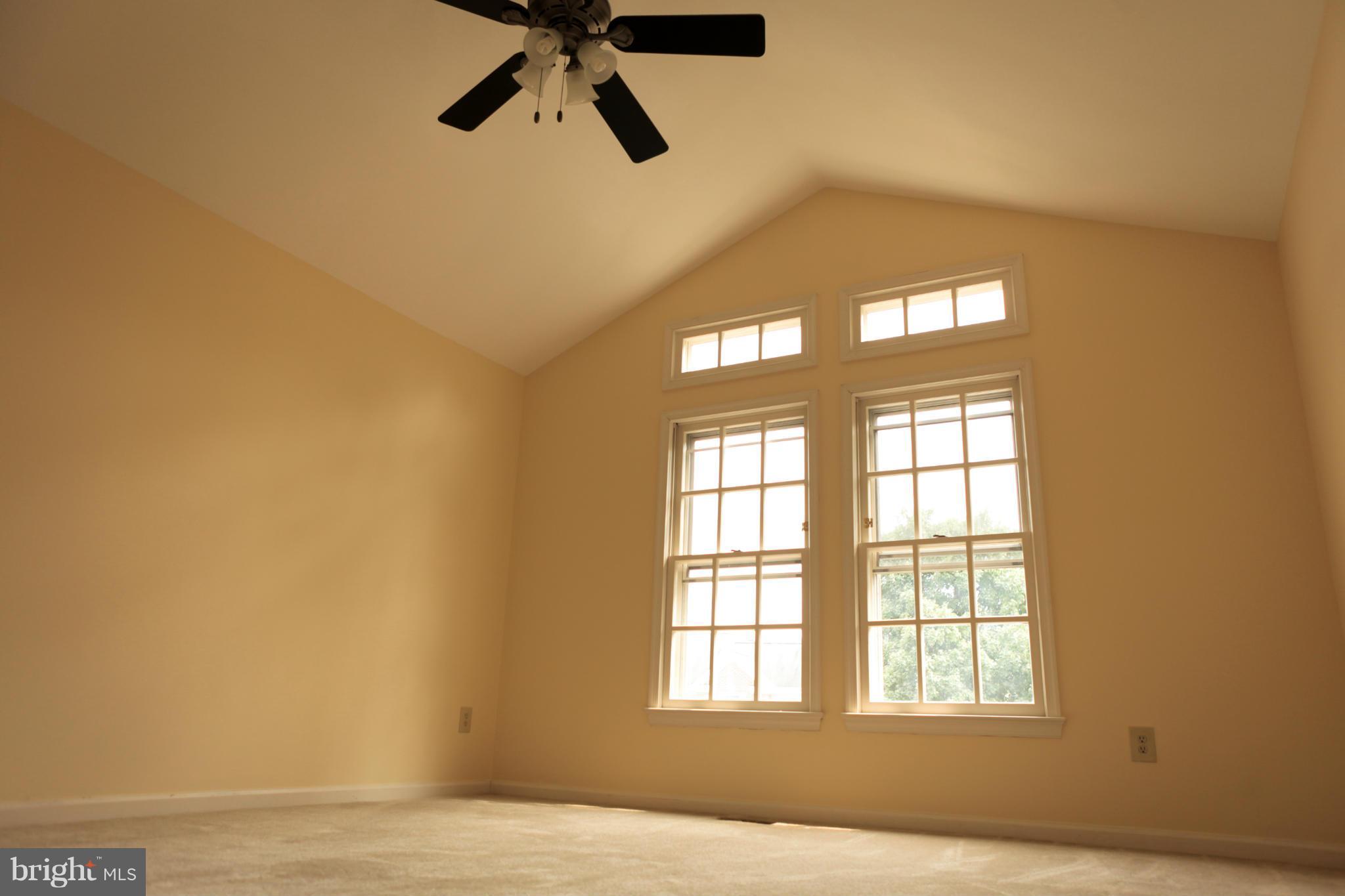 ASHBURN VILLAGE - Residential