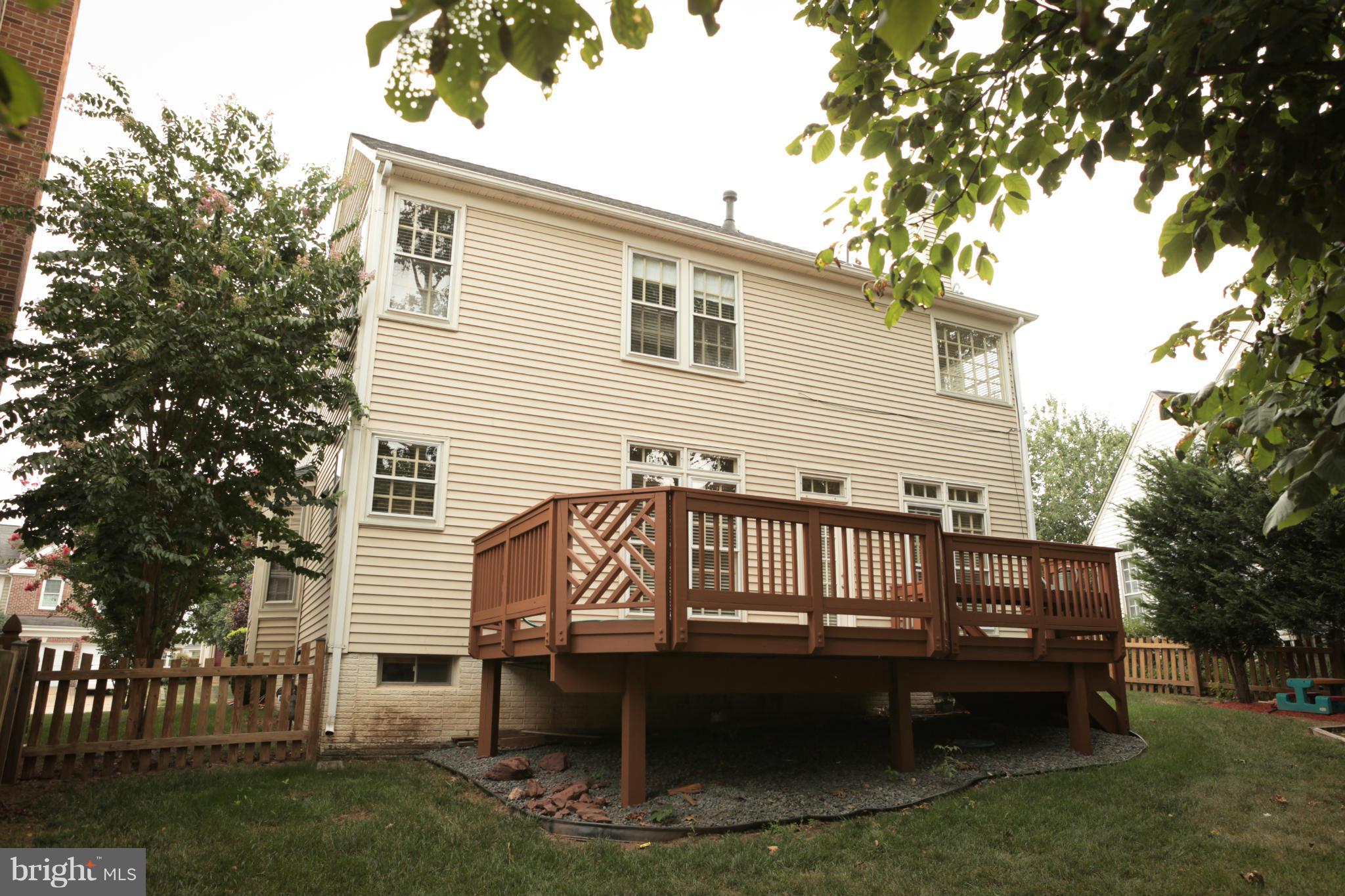 ASHBURN VILLAGE - Residential