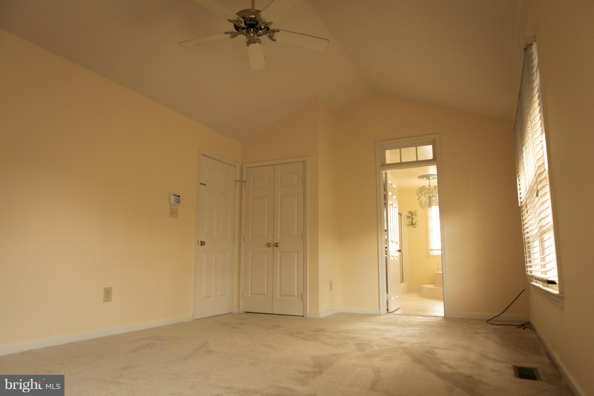 ASHBURN VILLAGE - Residential