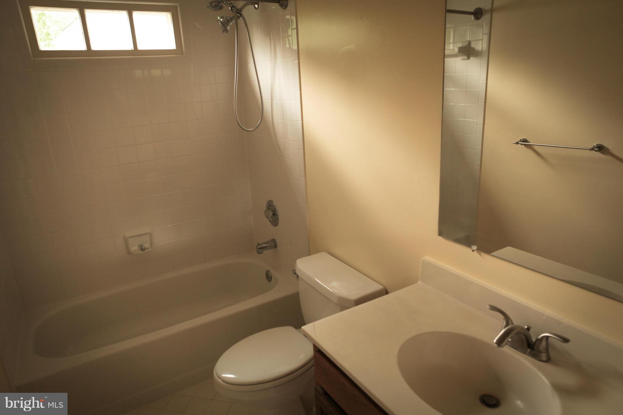 ASHBURN VILLAGE - Residential