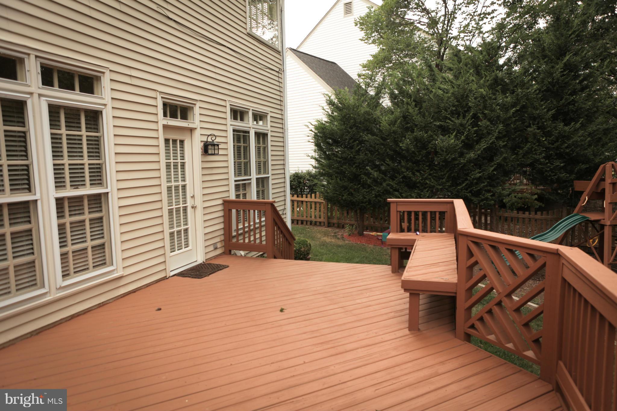 ASHBURN VILLAGE - Residential