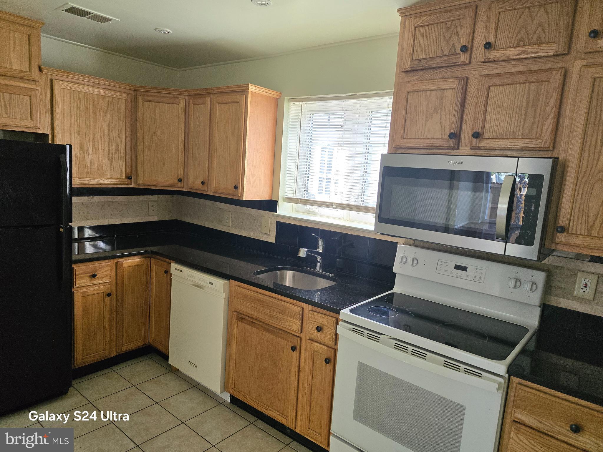 BROOKLEIGH - Residential Lease