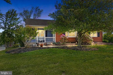 212 WILLIAMS AVENUE NEWTOWN PA 18940
