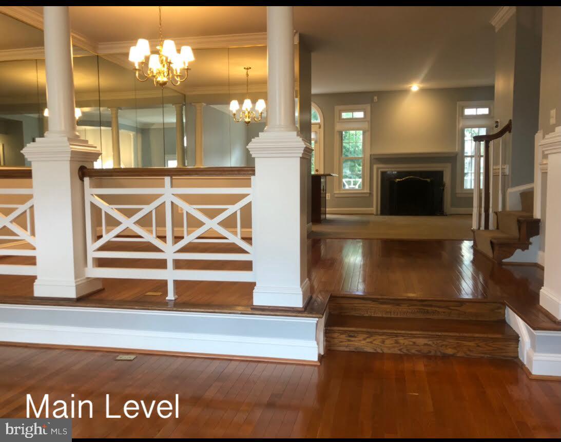 COURTHOUSE WOODS - Residential Lease