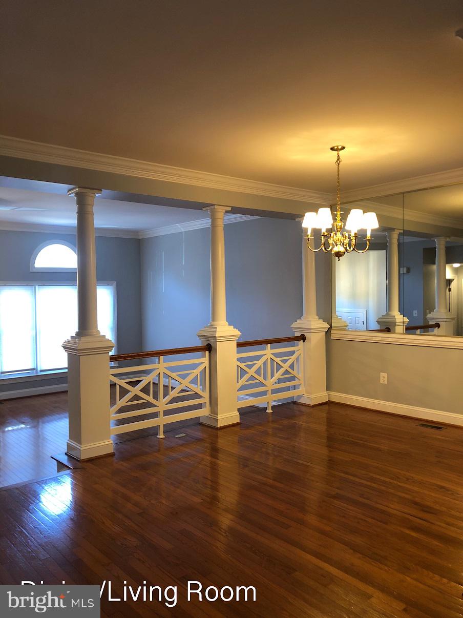 COURTHOUSE WOODS - Residential Lease