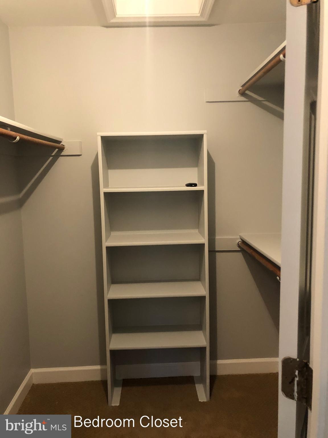 COURTHOUSE WOODS - Residential Lease