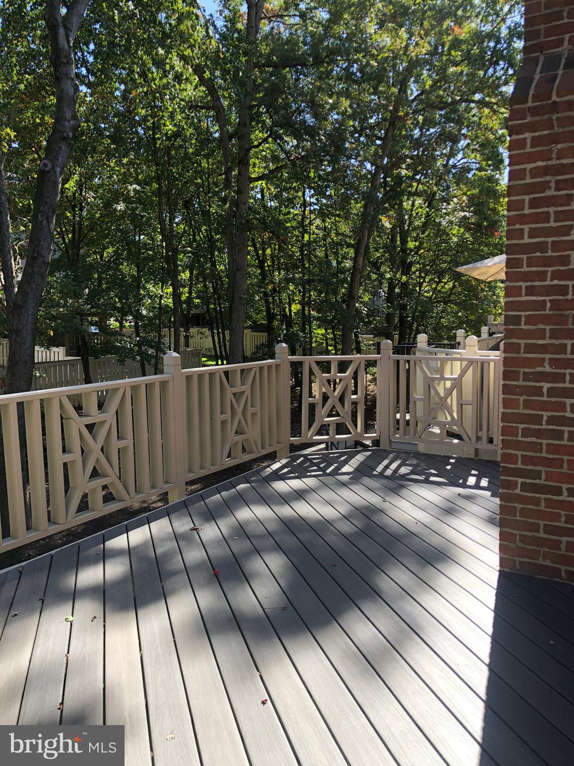 COURTHOUSE WOODS - Residential Lease