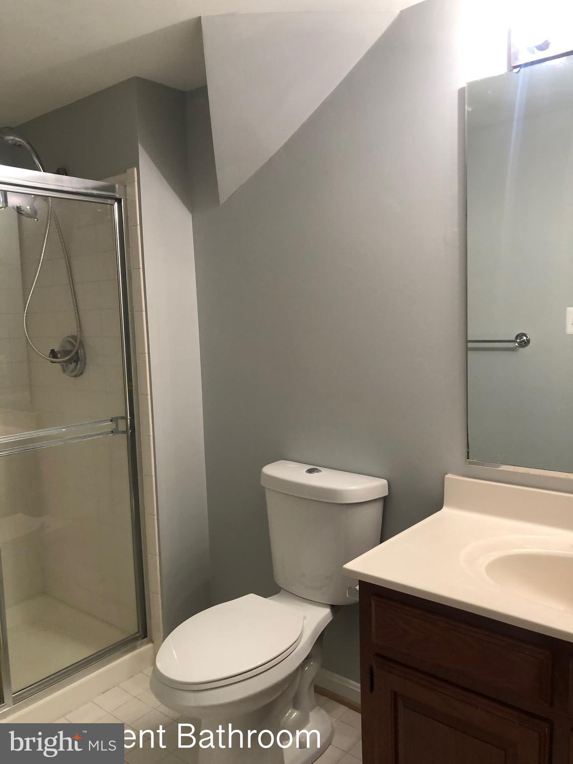 COURTHOUSE WOODS - Residential Lease