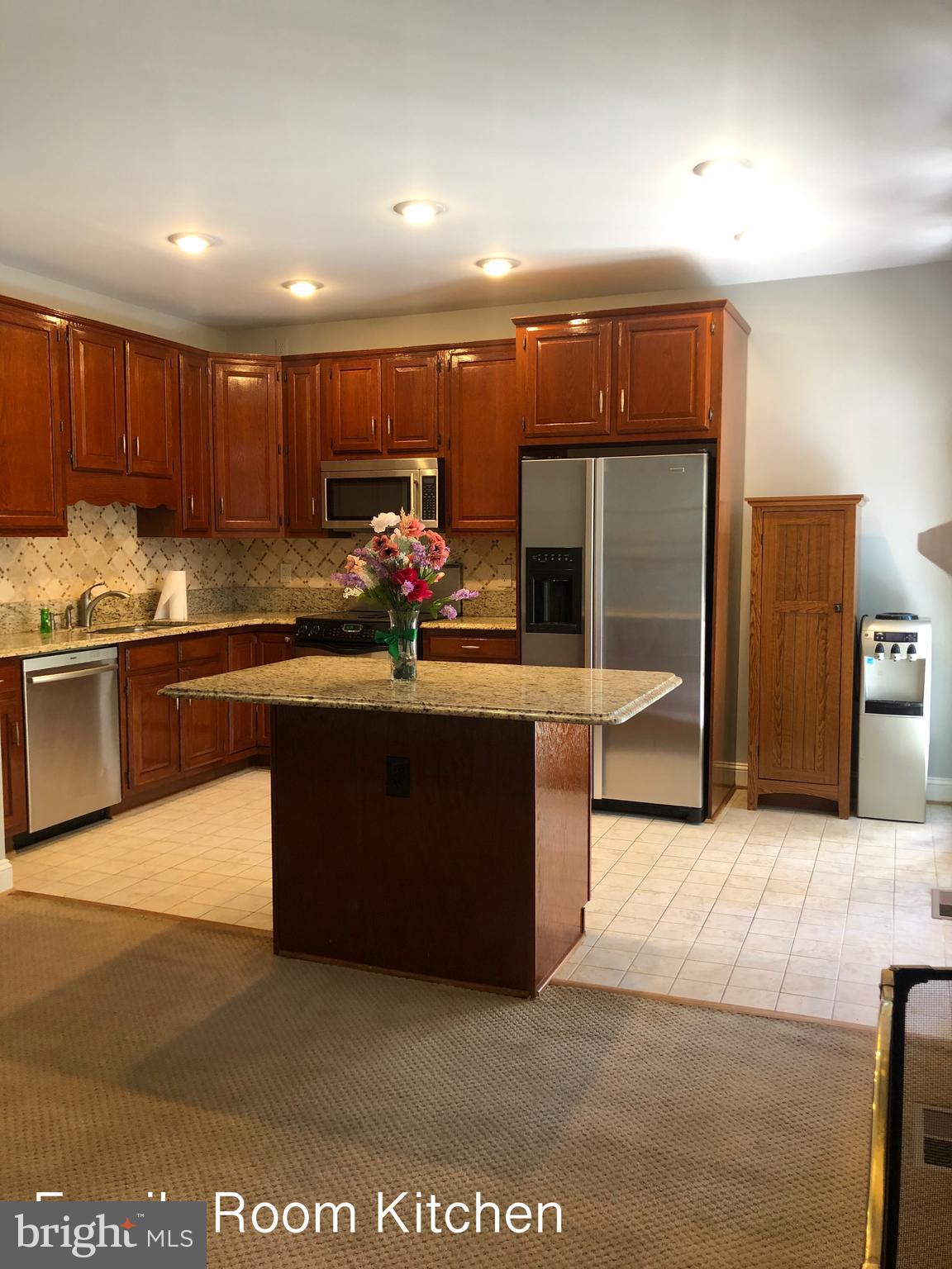 COURTHOUSE WOODS - Residential Lease