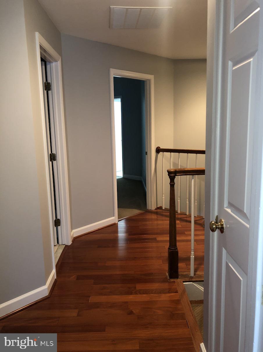 COURTHOUSE WOODS - Residential Lease