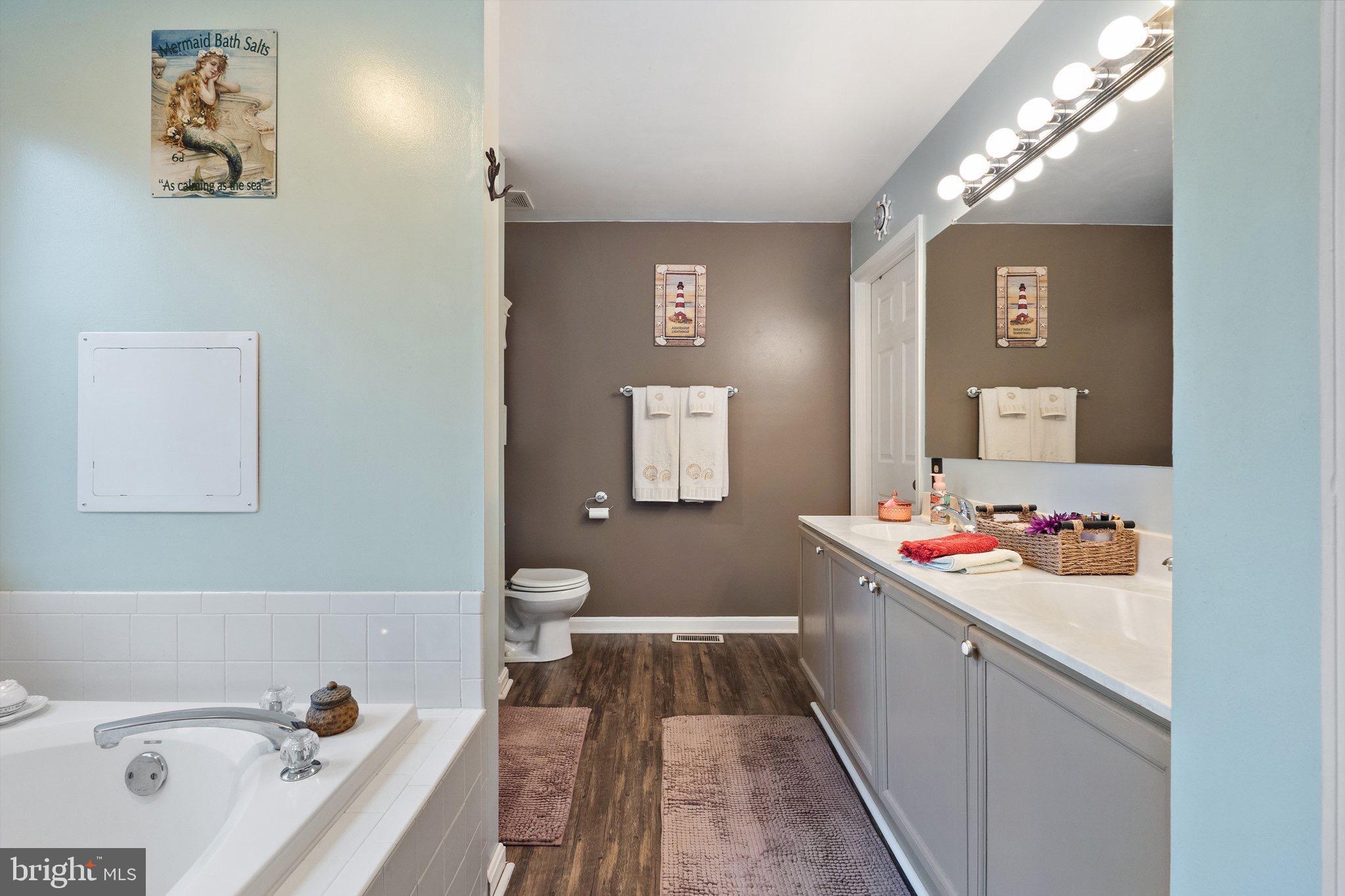 LAUREL RIDGE - Residential