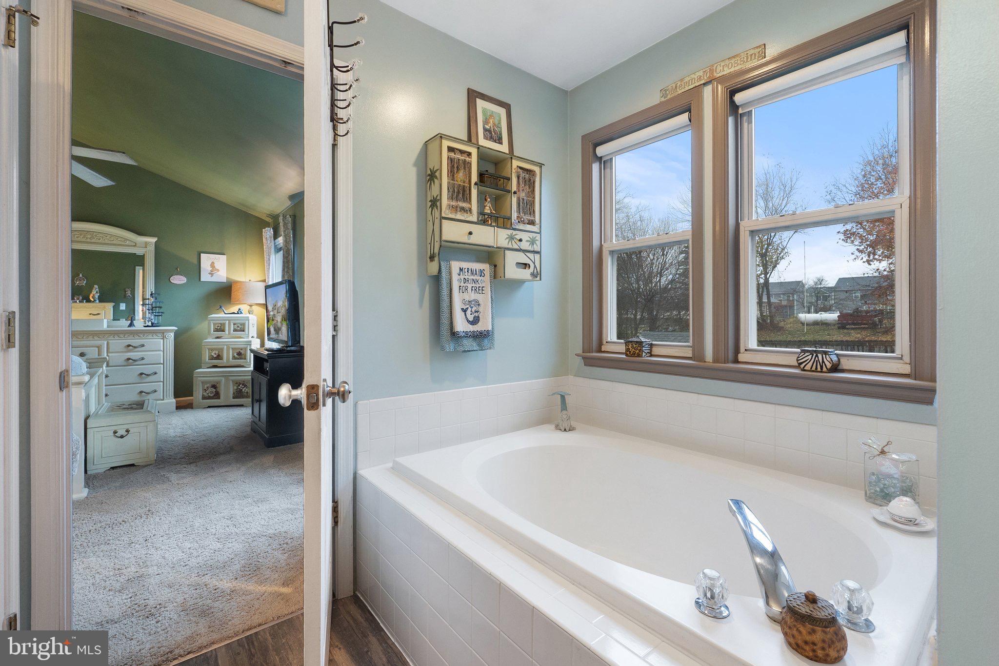 LAUREL RIDGE - Residential