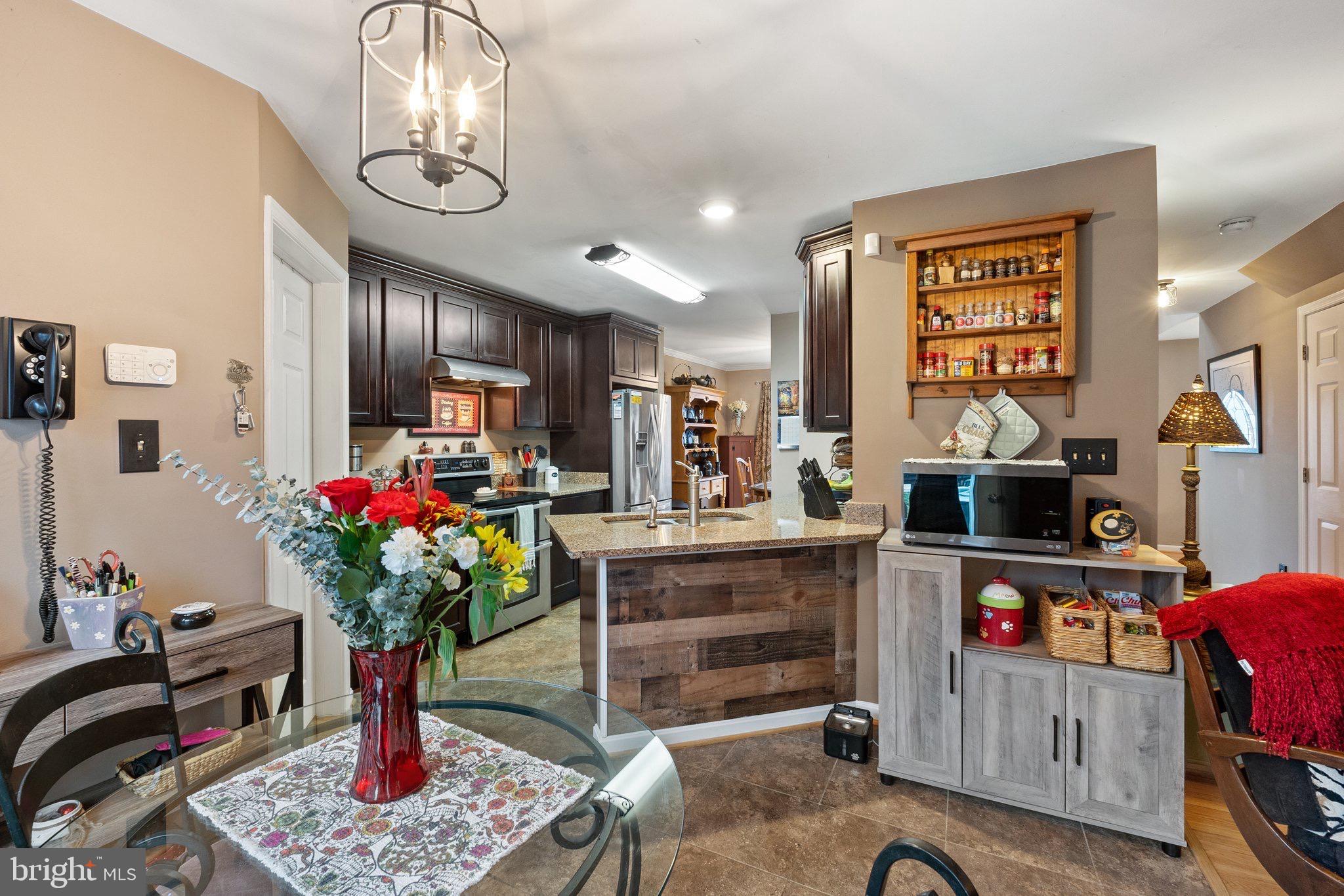 LAUREL RIDGE - Residential