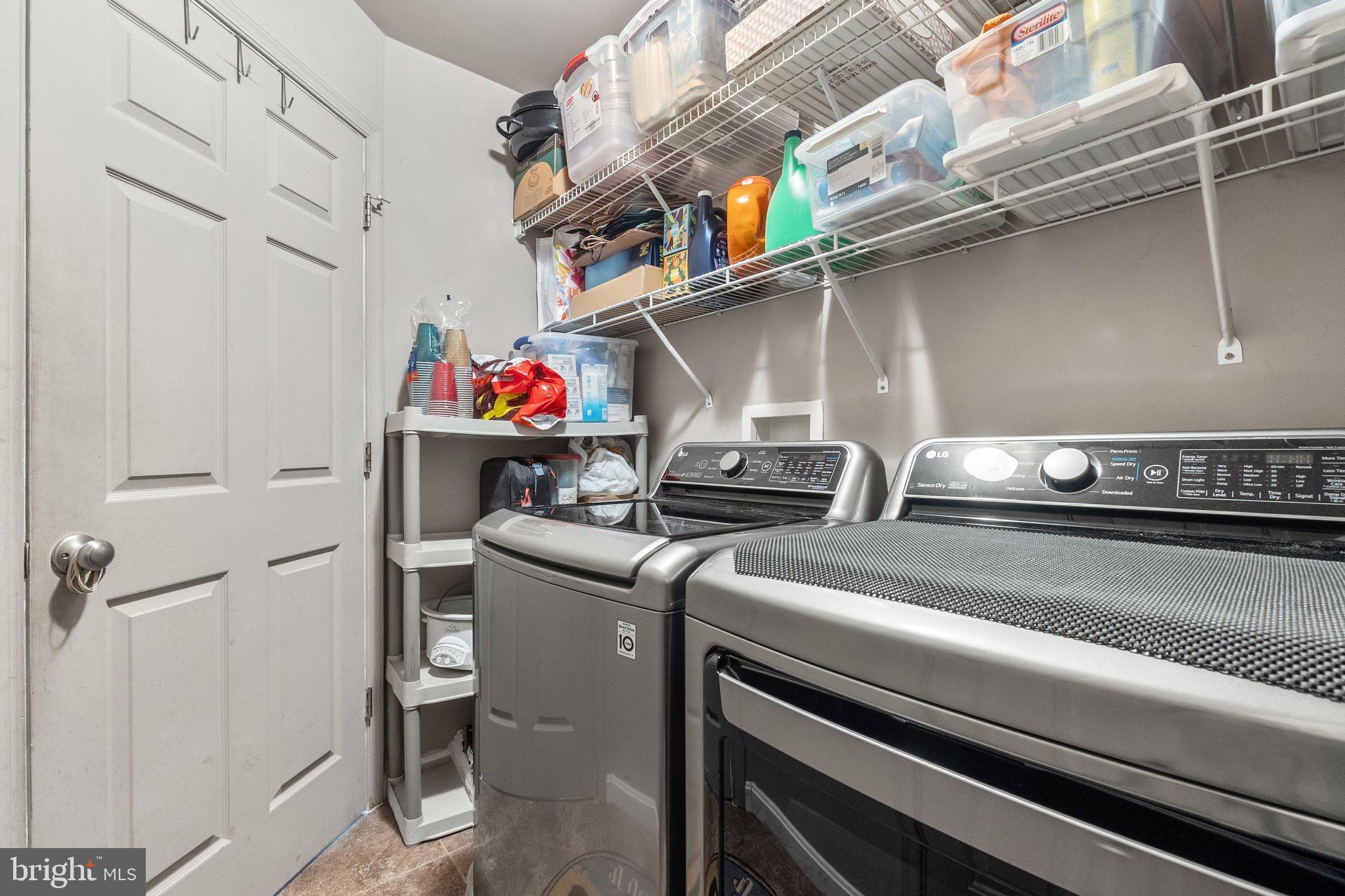 LAUREL RIDGE - Residential