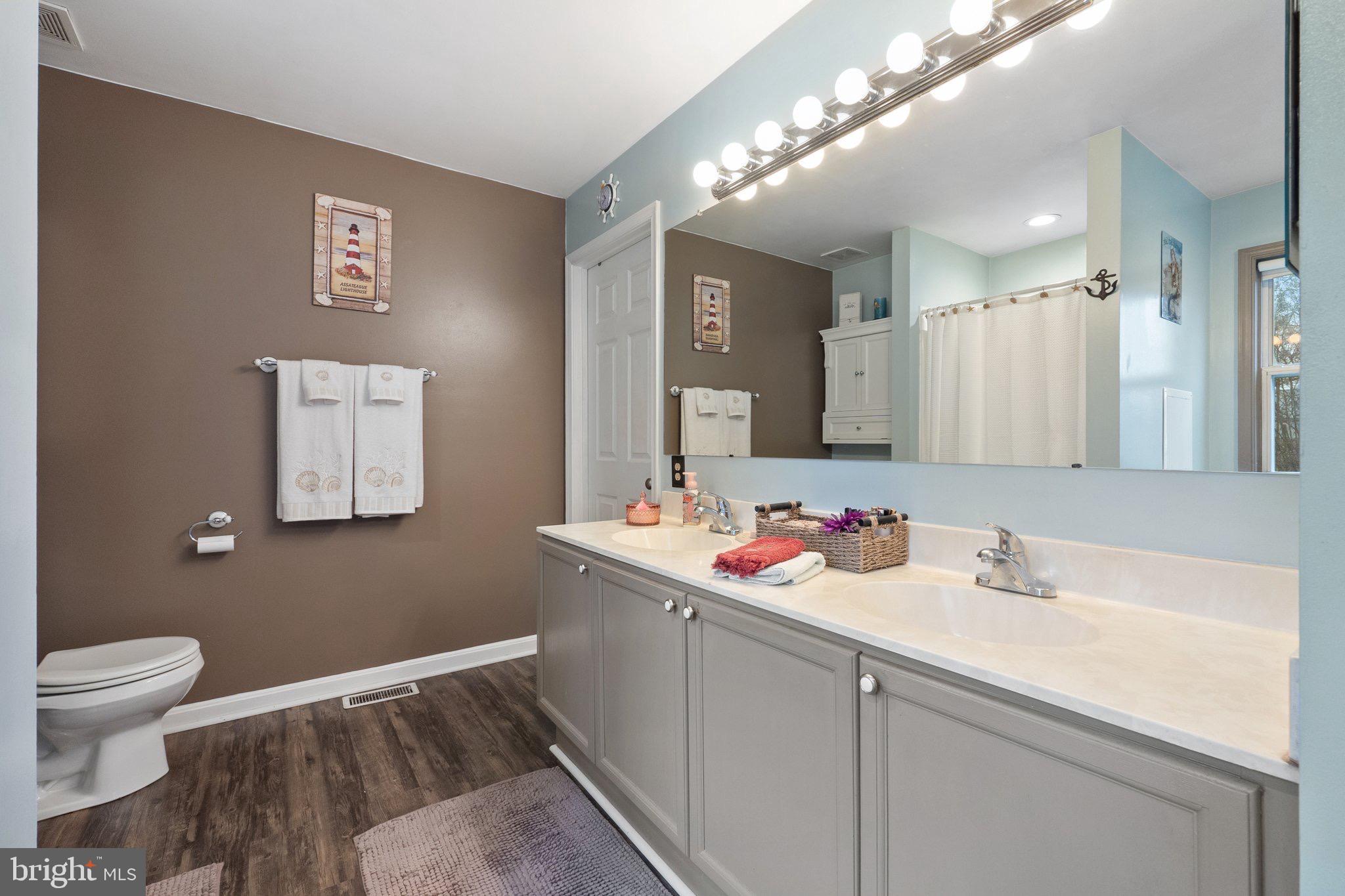 LAUREL RIDGE - Residential