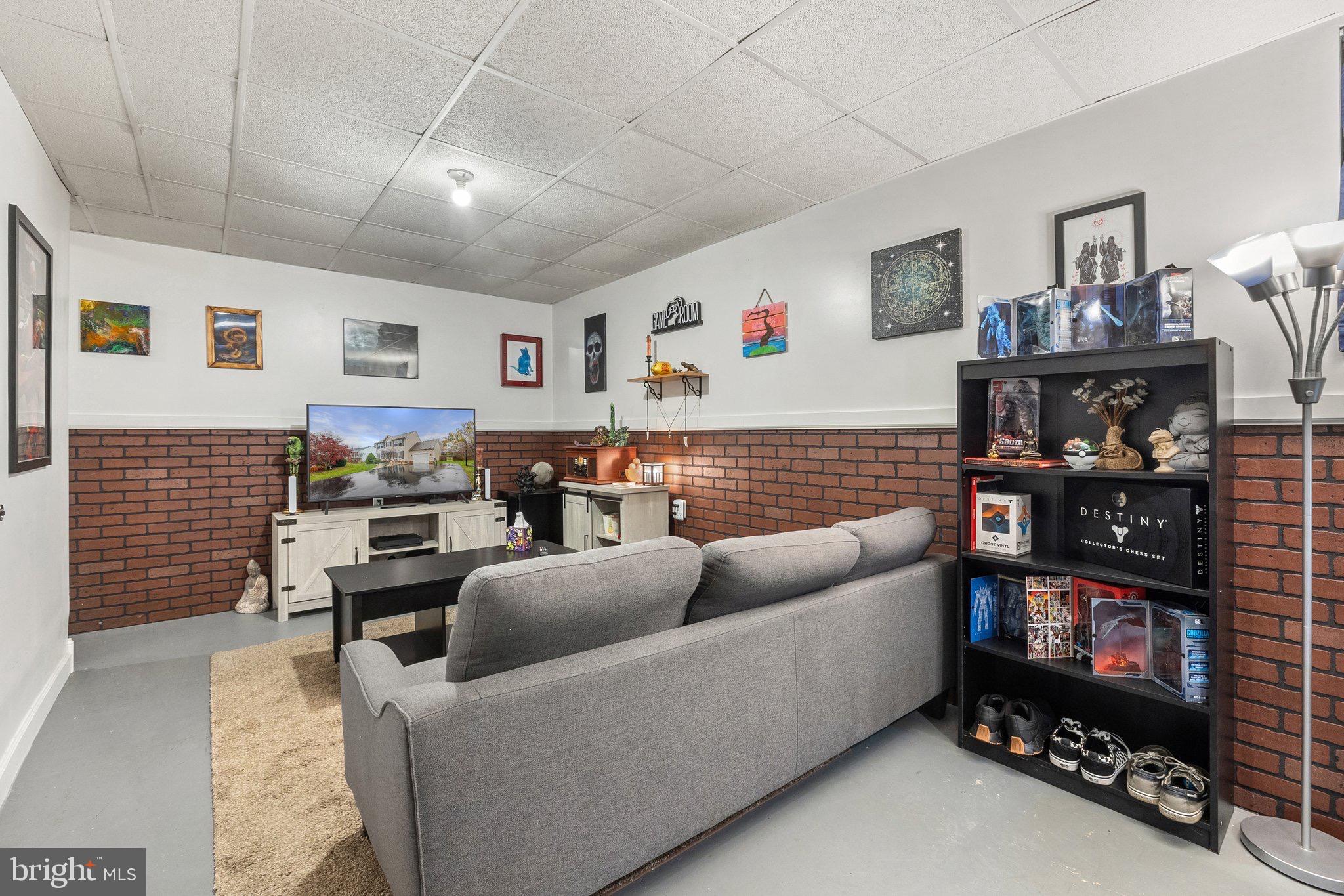 LAUREL RIDGE - Residential