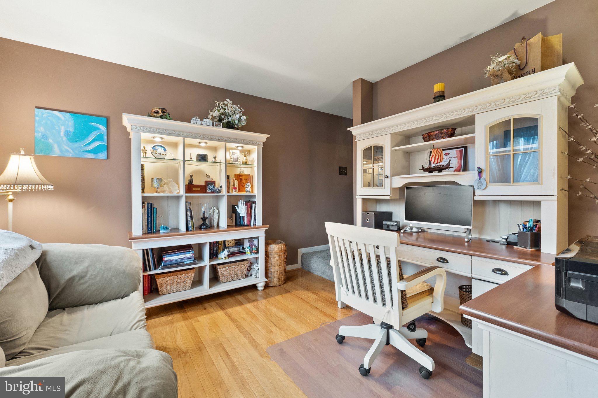 LAUREL RIDGE - Residential