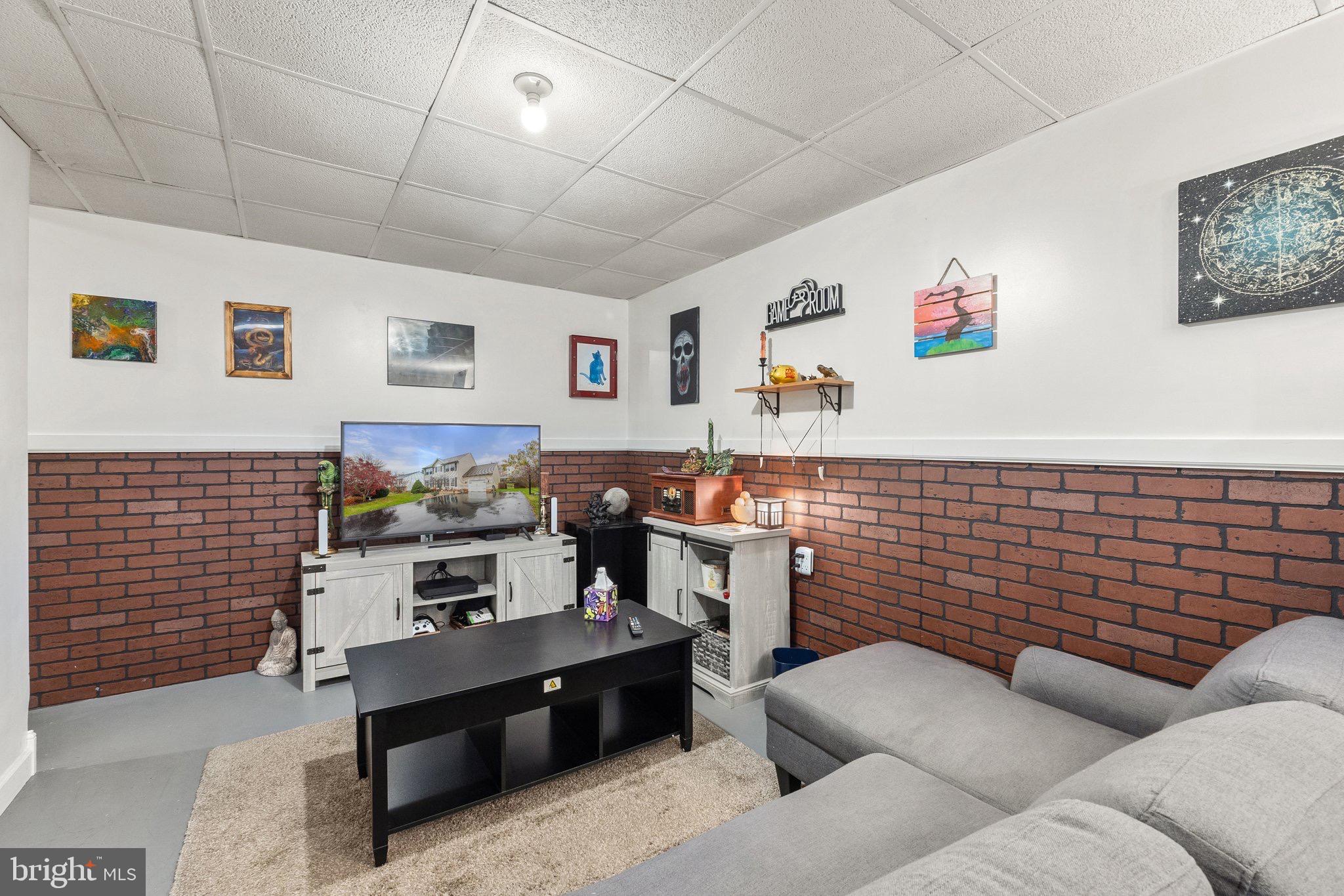 LAUREL RIDGE - Residential