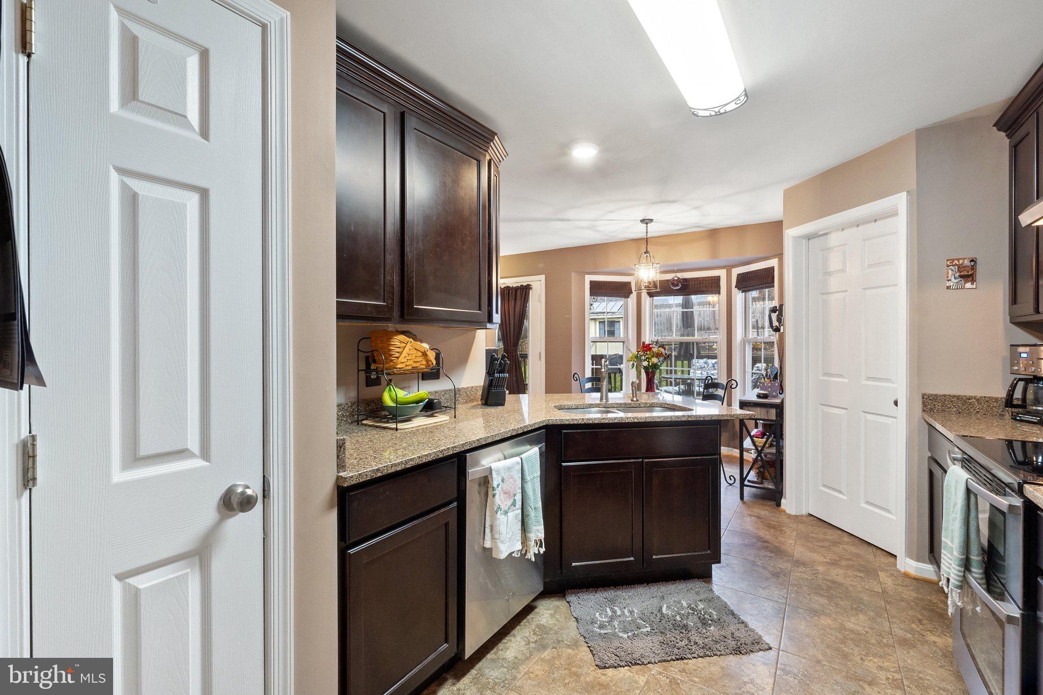 LAUREL RIDGE - Residential