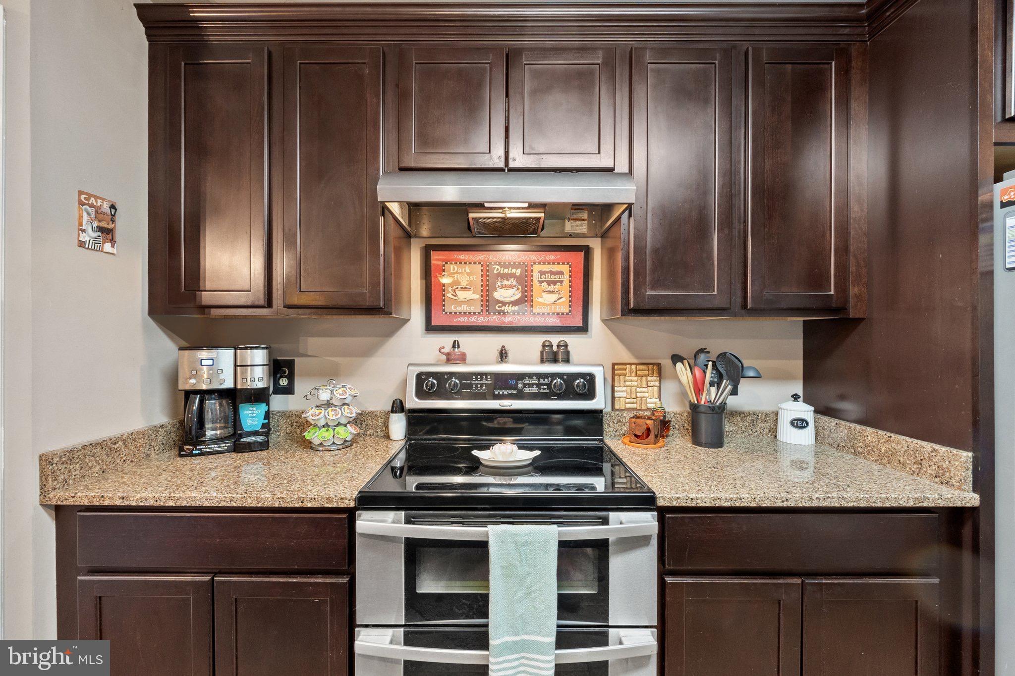 LAUREL RIDGE - Residential