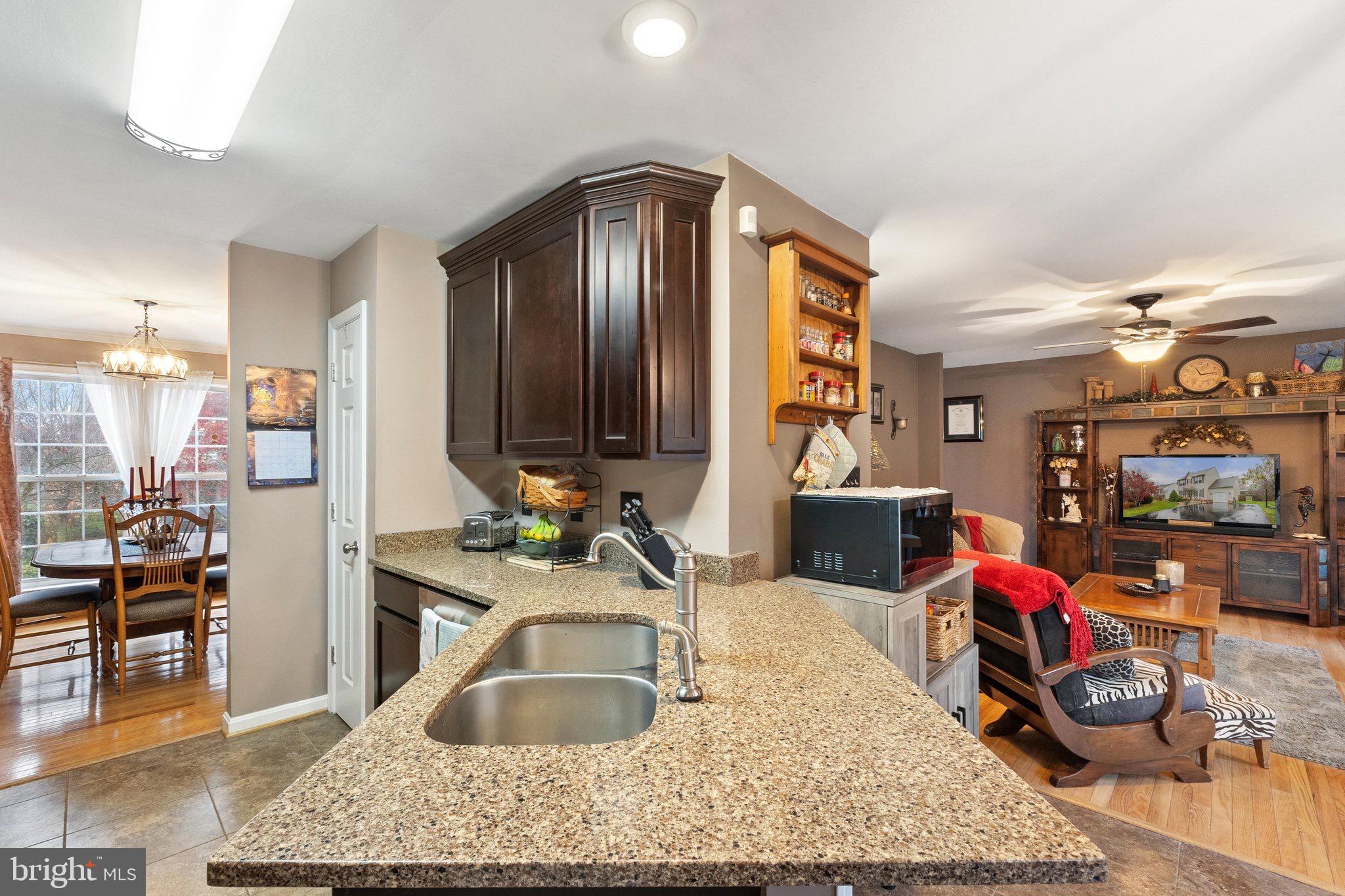 LAUREL RIDGE - Residential