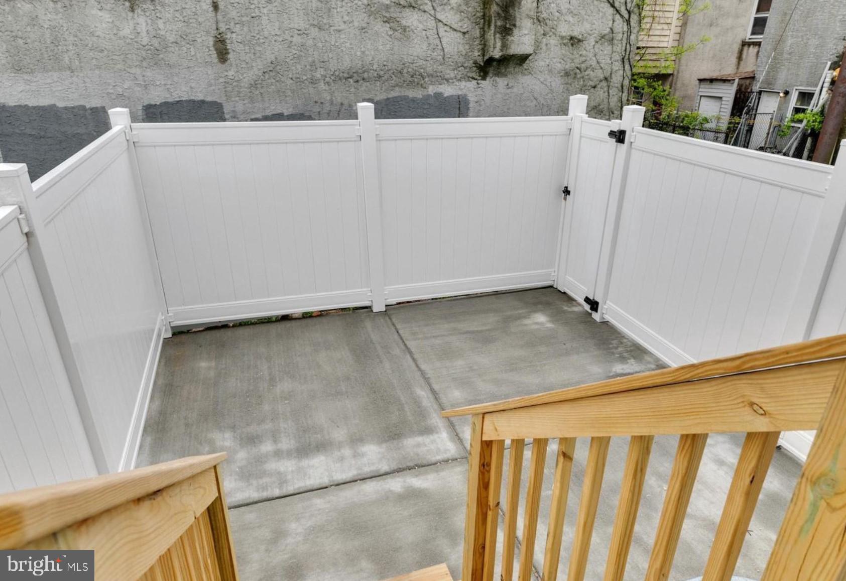 TEMPLE UNIVERSITY - Residential Lease