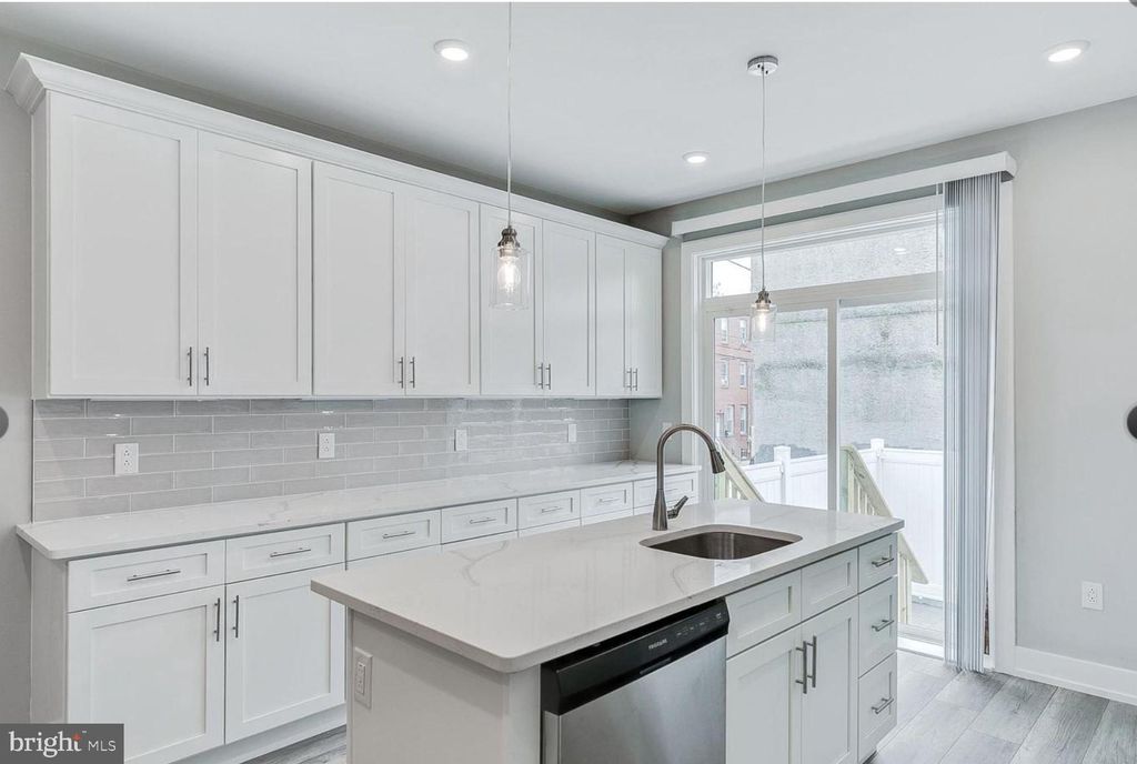 Photo of 902 W Susquehanna Avenue #1, PHILADELPHIA, PA 19122 (MLS # PAPH2584806)