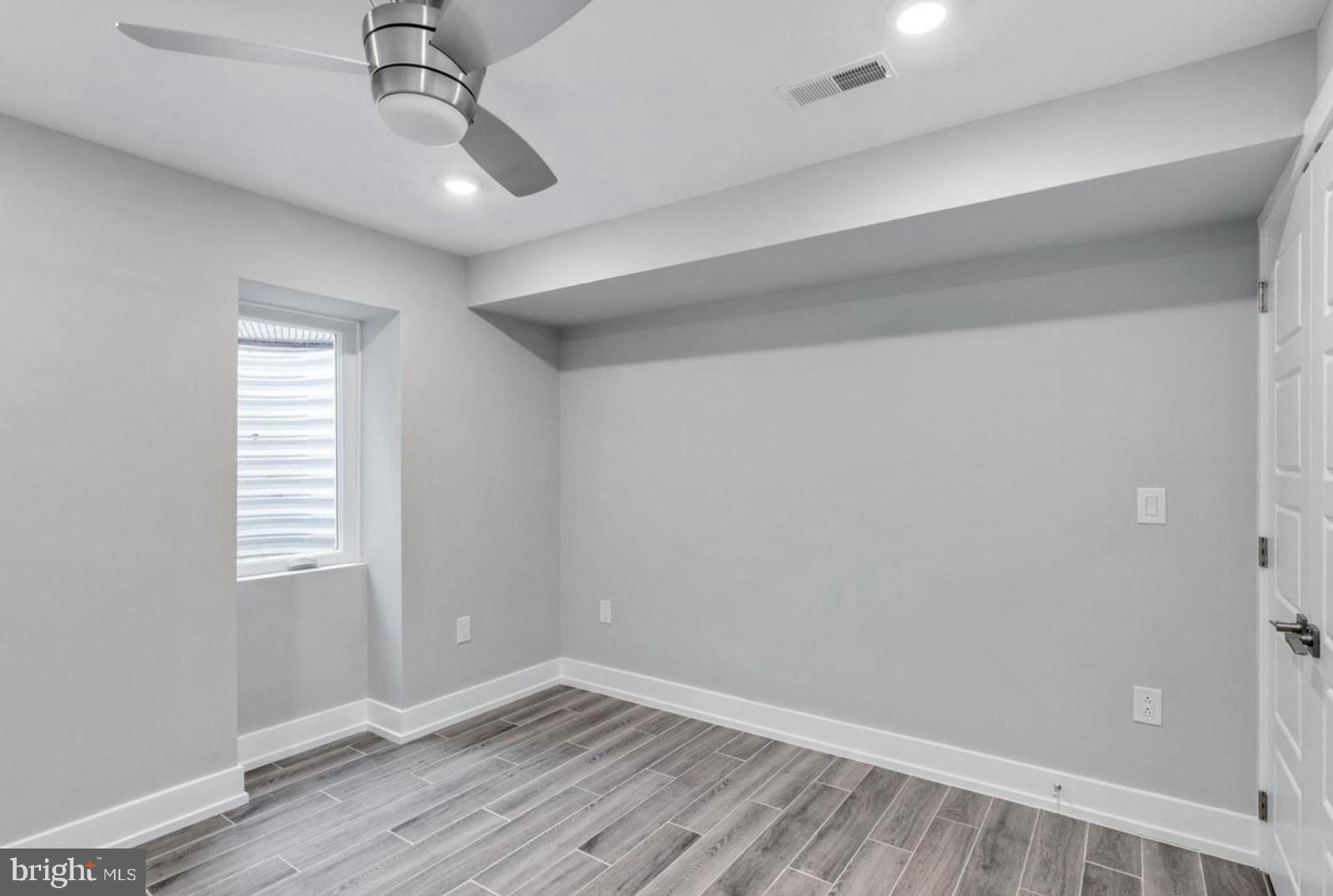 TEMPLE UNIVERSITY - Residential Lease