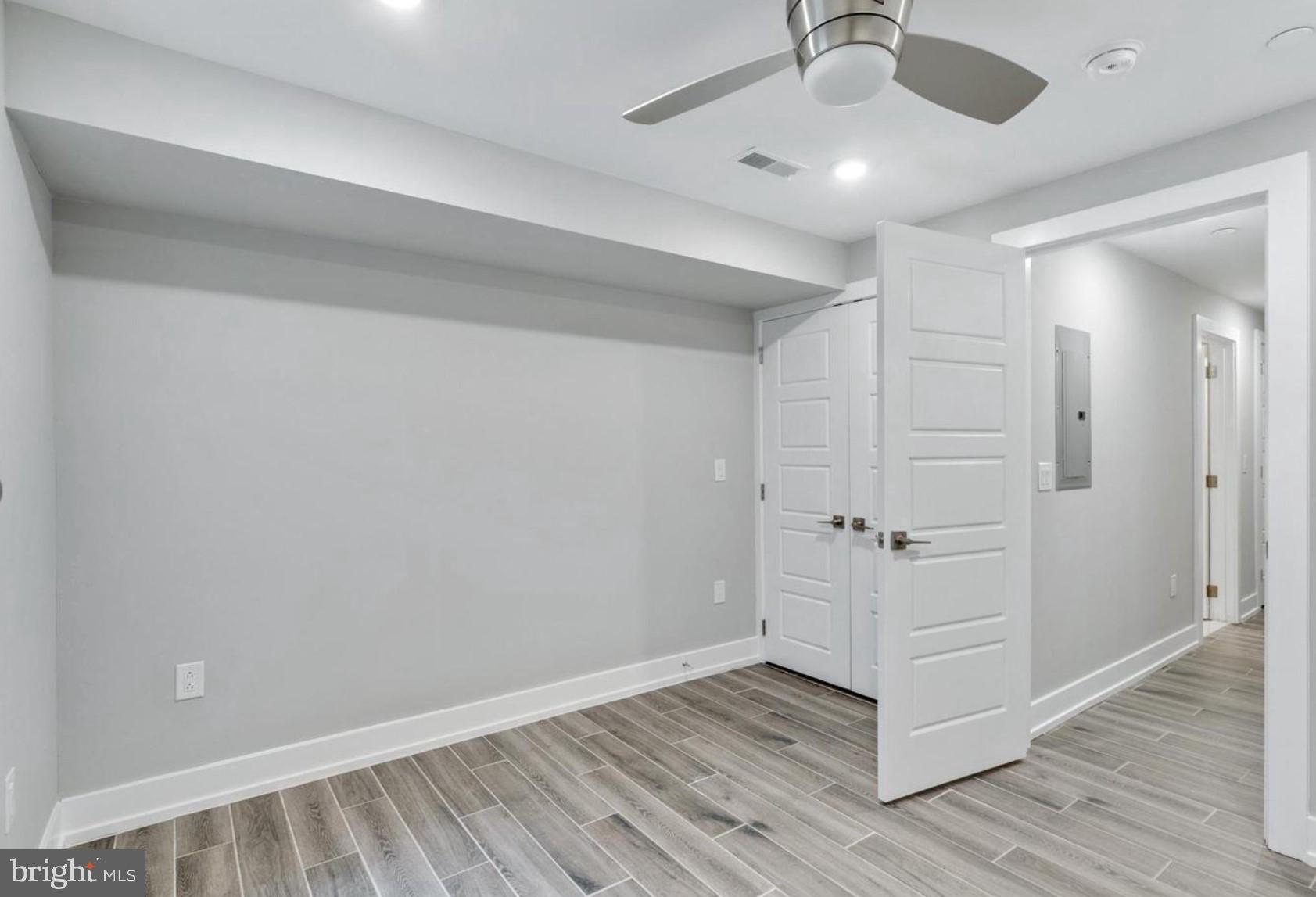 TEMPLE UNIVERSITY - Residential Lease